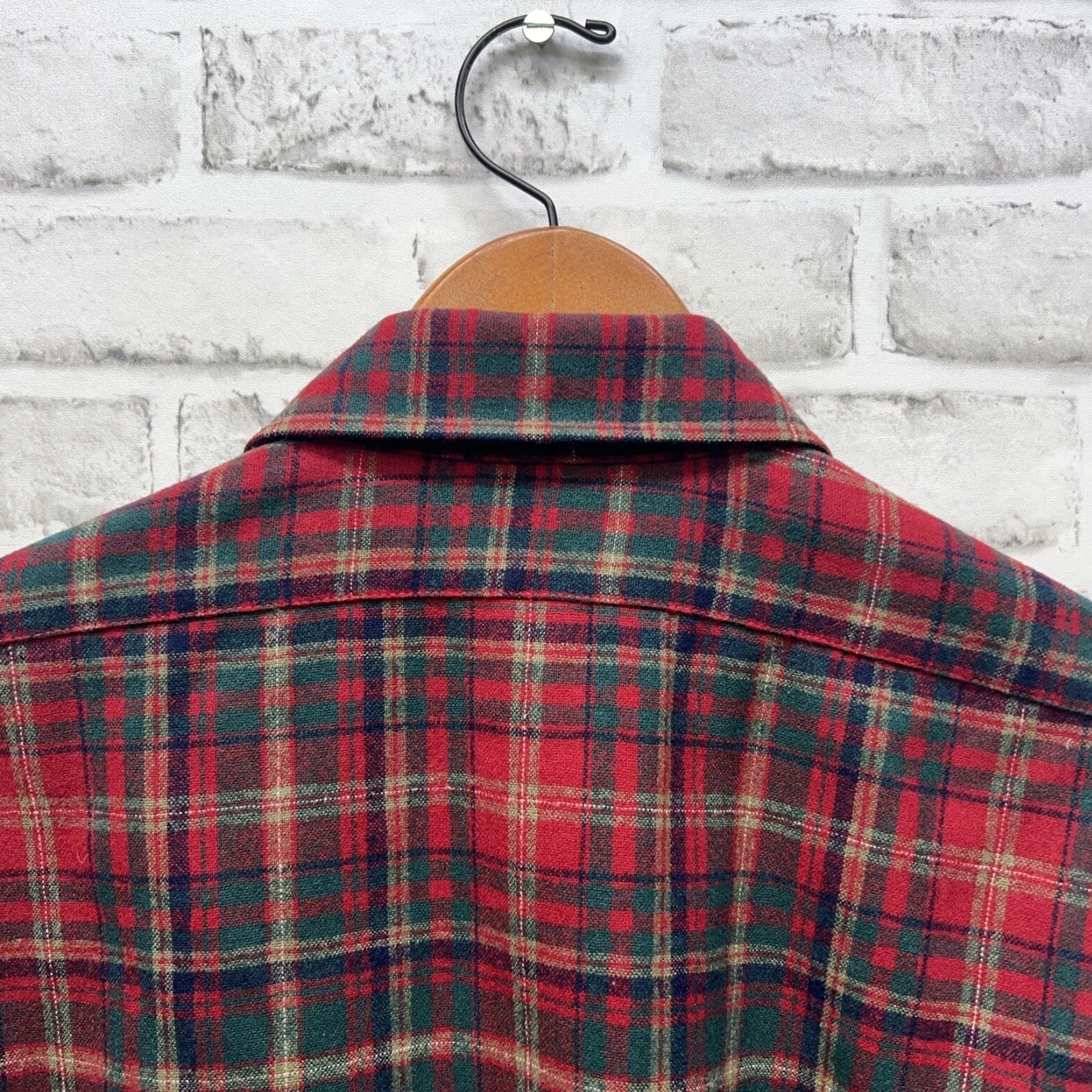 Pendleton Pendleton Red Wool Plaid Button-Up Shirt Mens Size M Size US M / EU 48-50 / 2 - 5 Thumbnail