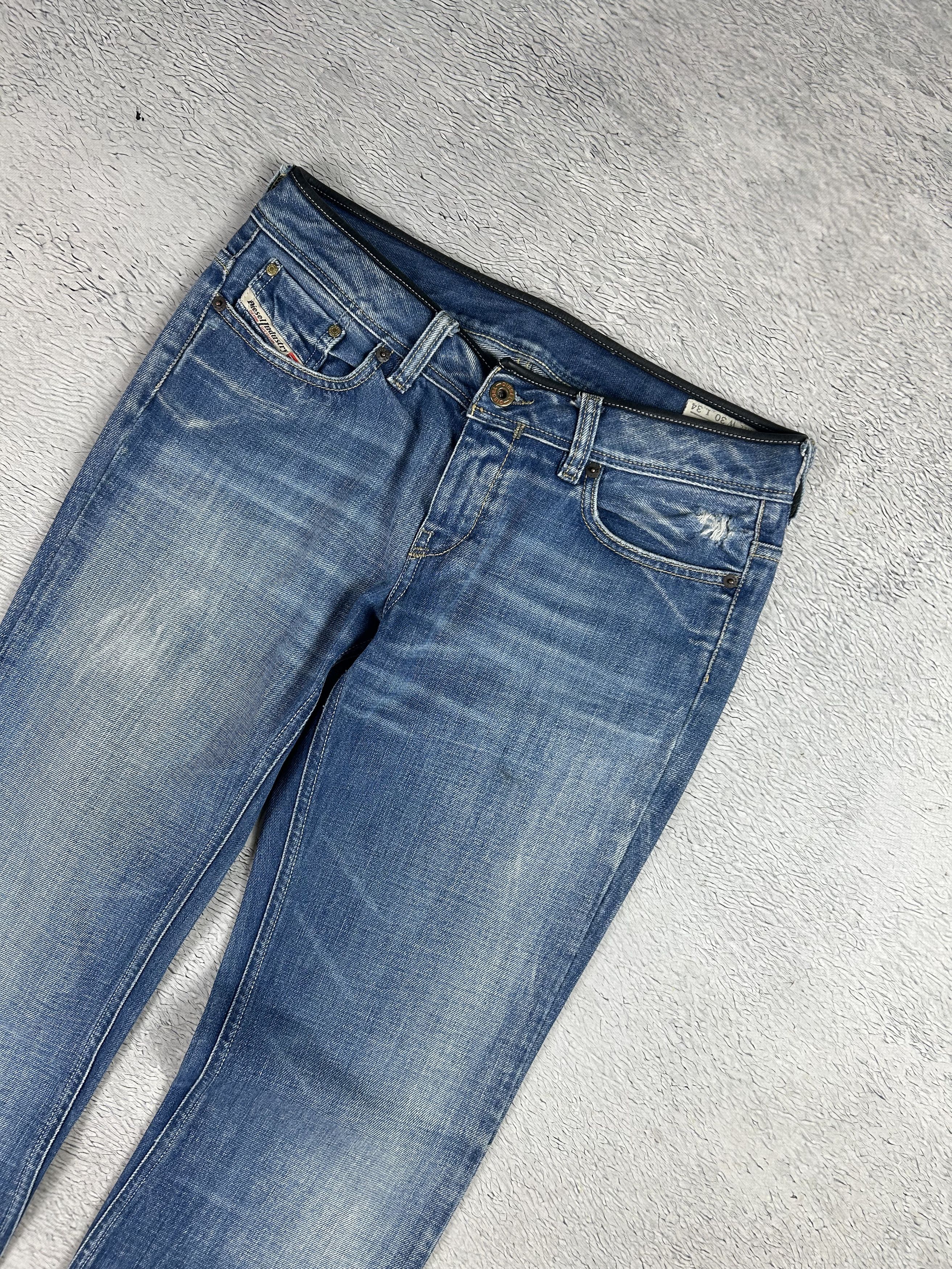 Diesel × Vintage Diesel Jeans Bebel Women Wash 0070Z Low Rise Straight Size 28" / US 6 / IT 42 - 5 Thumbnail