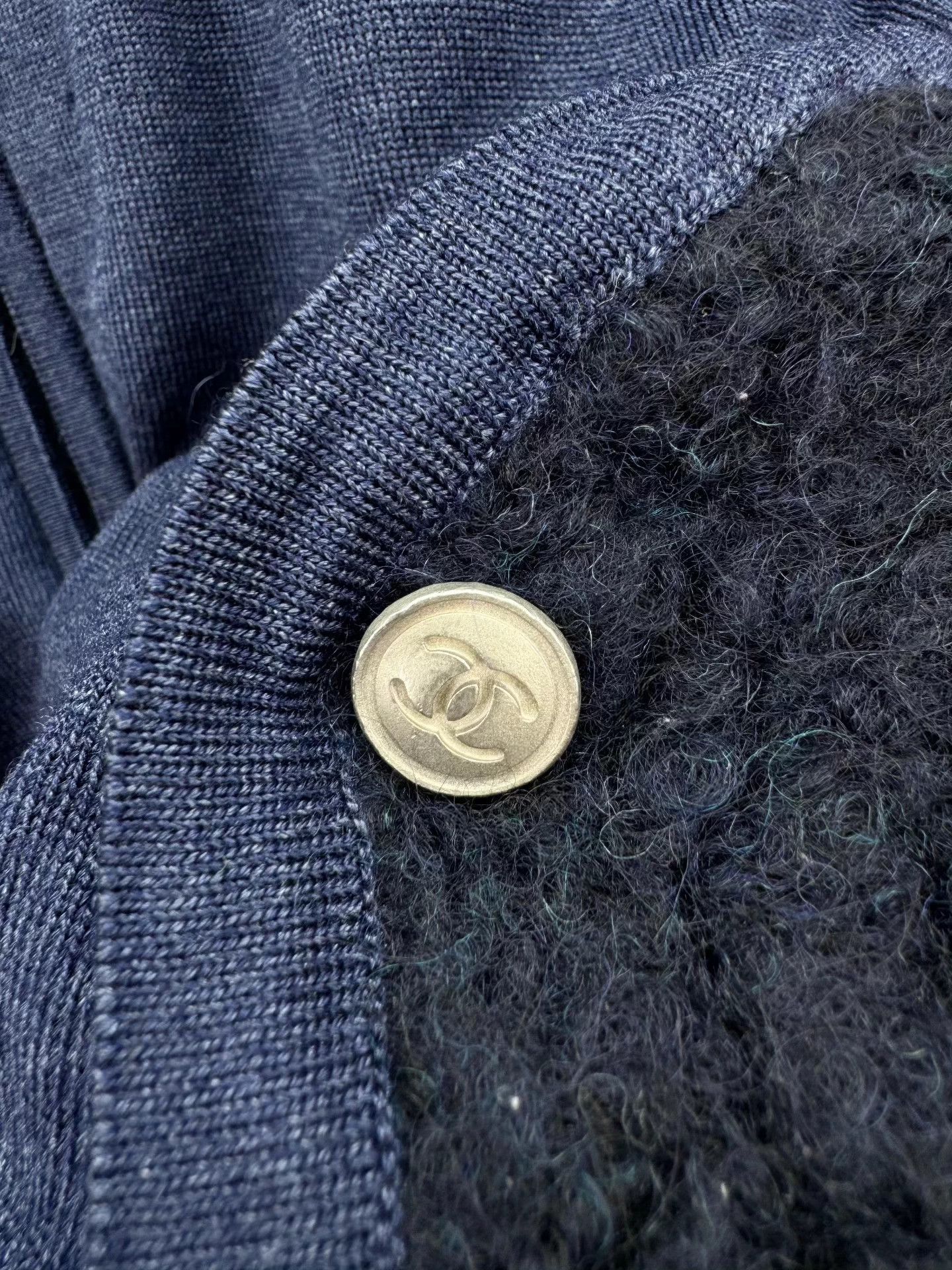 Chanel Chanel Authentic Wool Lapel Blazer 34 Worn 2x Size XS / US 0-2 / IT 36-38 - 3 Thumbnail