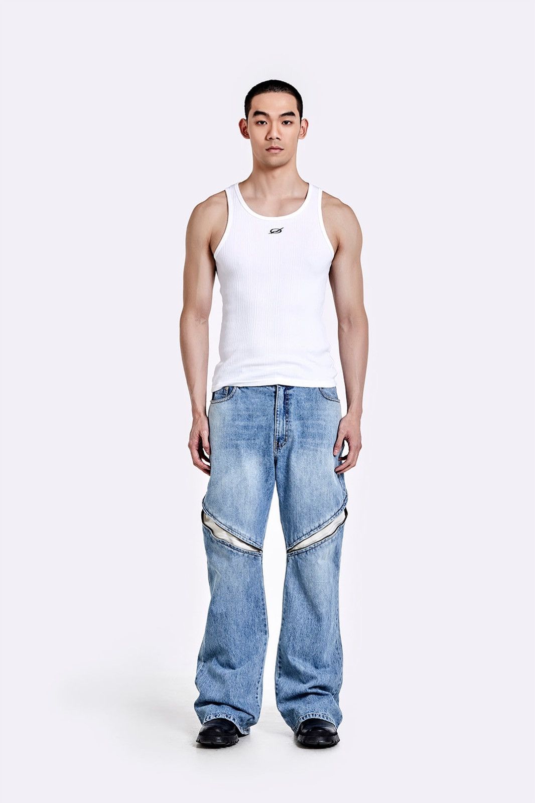 If Six Was Nine 51 PERCENT IRREGULAR EMBROIDERY LOGO SLEEVELESS WHT Size US XL / EU 56 / 4 - 4 Thumbnail
