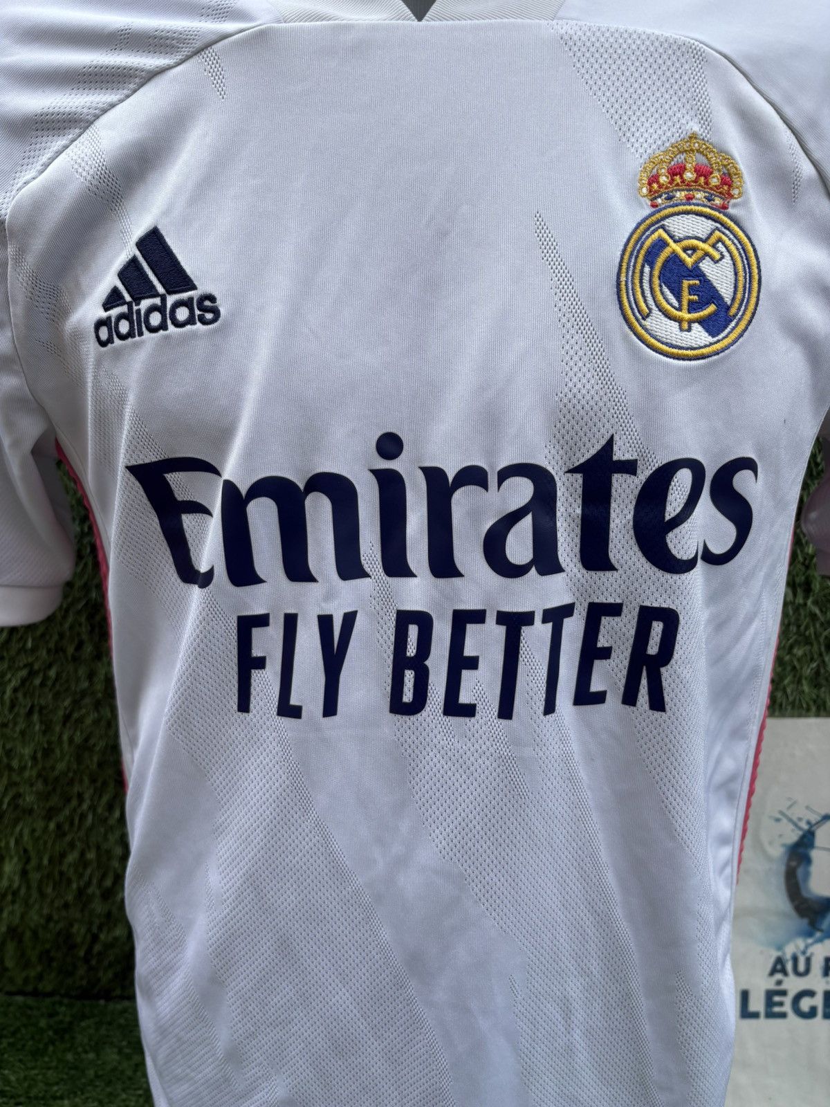 Adidas Real madrid benzema jersey Size US S / EU 44-46 / 1 - 8 Thumbnail