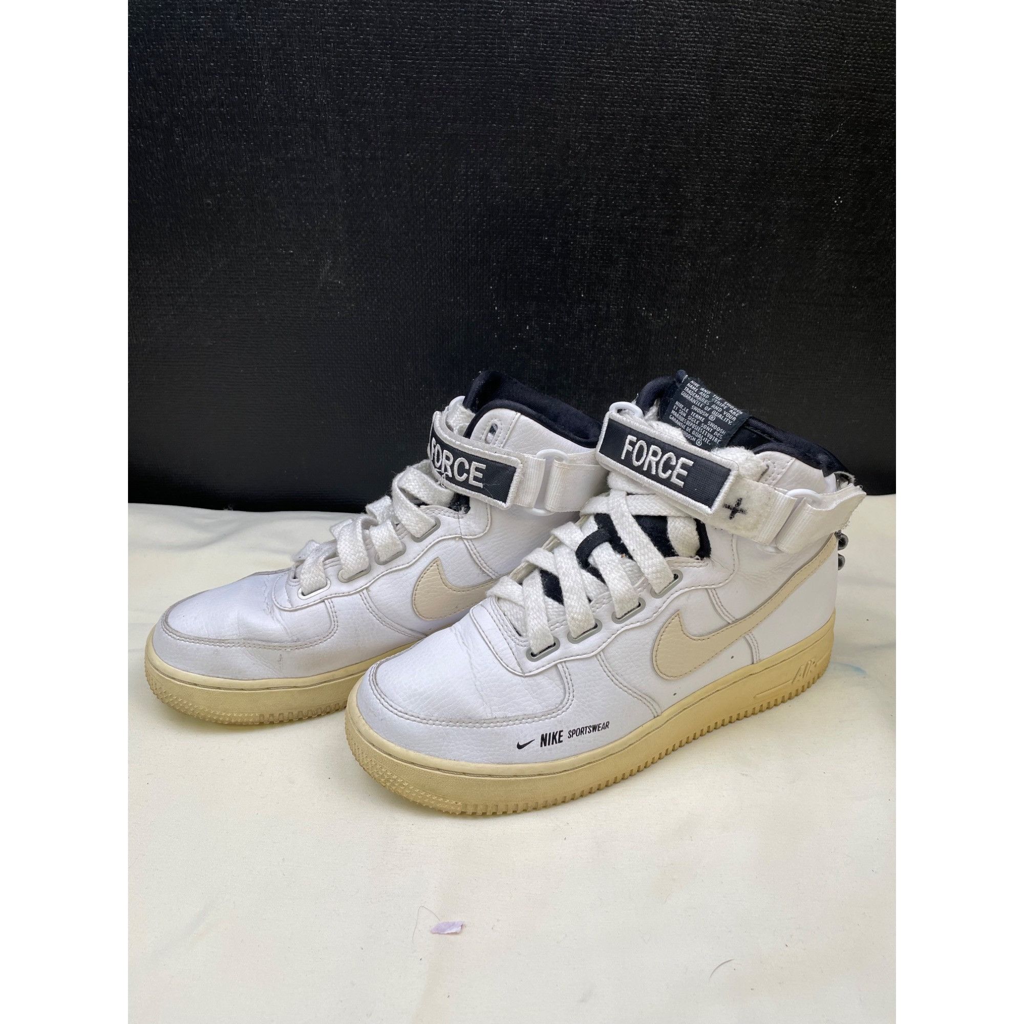 Nike Nike Air Force 1 Womens White Beige Sneakers Shoes Size 8 SK Size US 8 / IT 38 - 4 Thumbnail