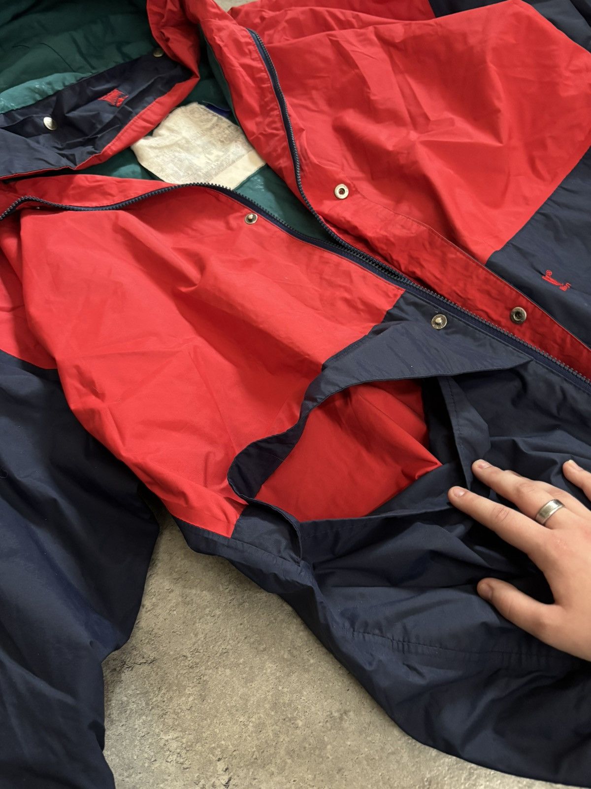 Helly Hansen Helly Hansen Colorful Rain Jacket L/XL Streetwear Y2K Size US L / EU 52-54 / 3 - 13 Thumbnail