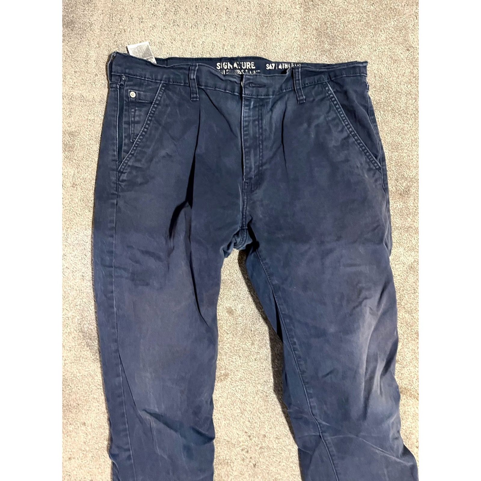 Levi's VINTAGE Levi's SignaturE Levis Strauss & Co S67 Athletic Jean 36x30 Distresed Mid Rise Pockets Jeans Men 36 30 Blue Cotton Athletic Straight 9s? Size US 36 / EU 52 - 4 Thumbnail