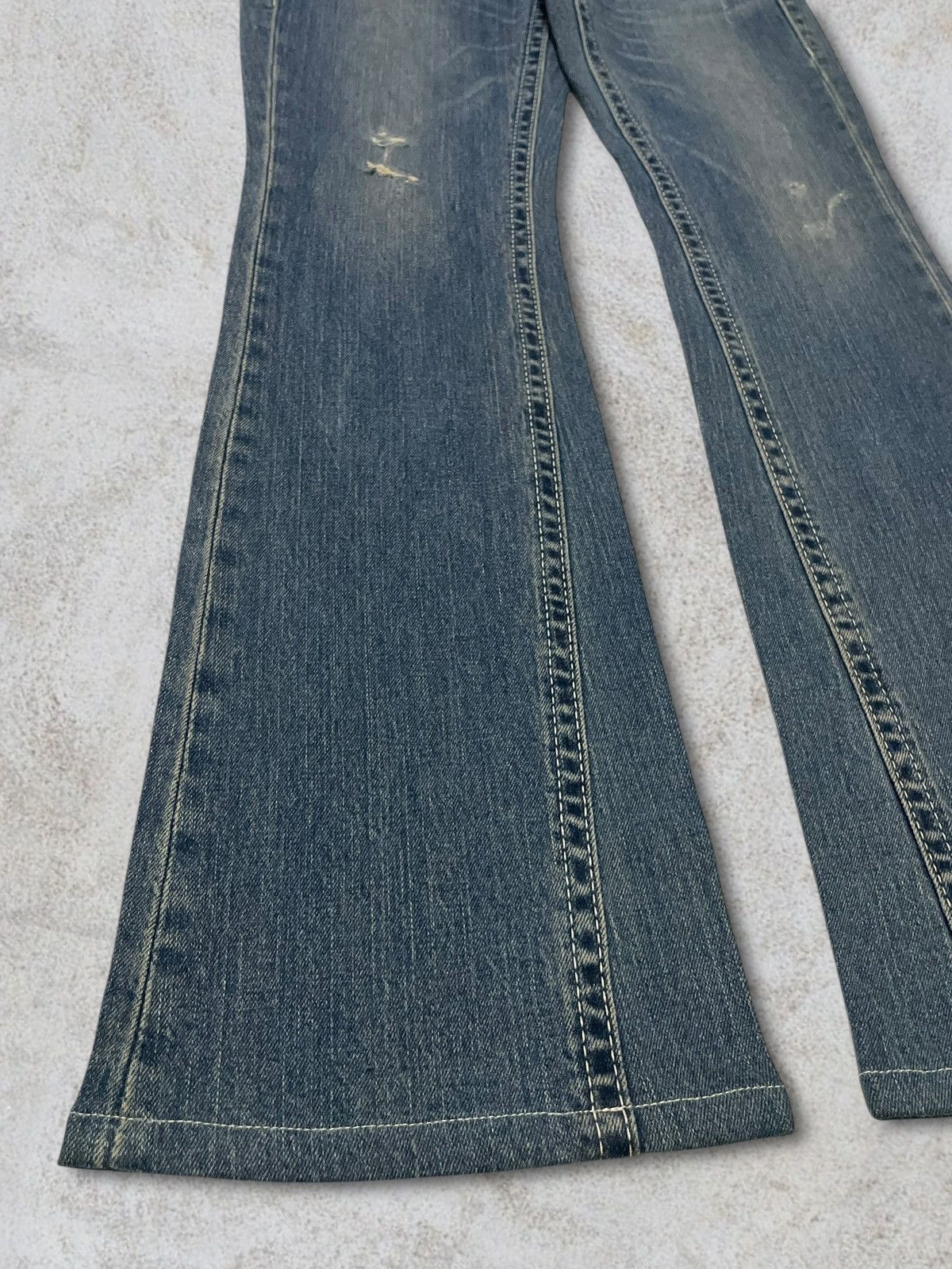 Marni × Uniqlo Vintage Y2k Uniqlo Blue Wash Women Ripped Flared Jeans Size 29" - 6 Thumbnail