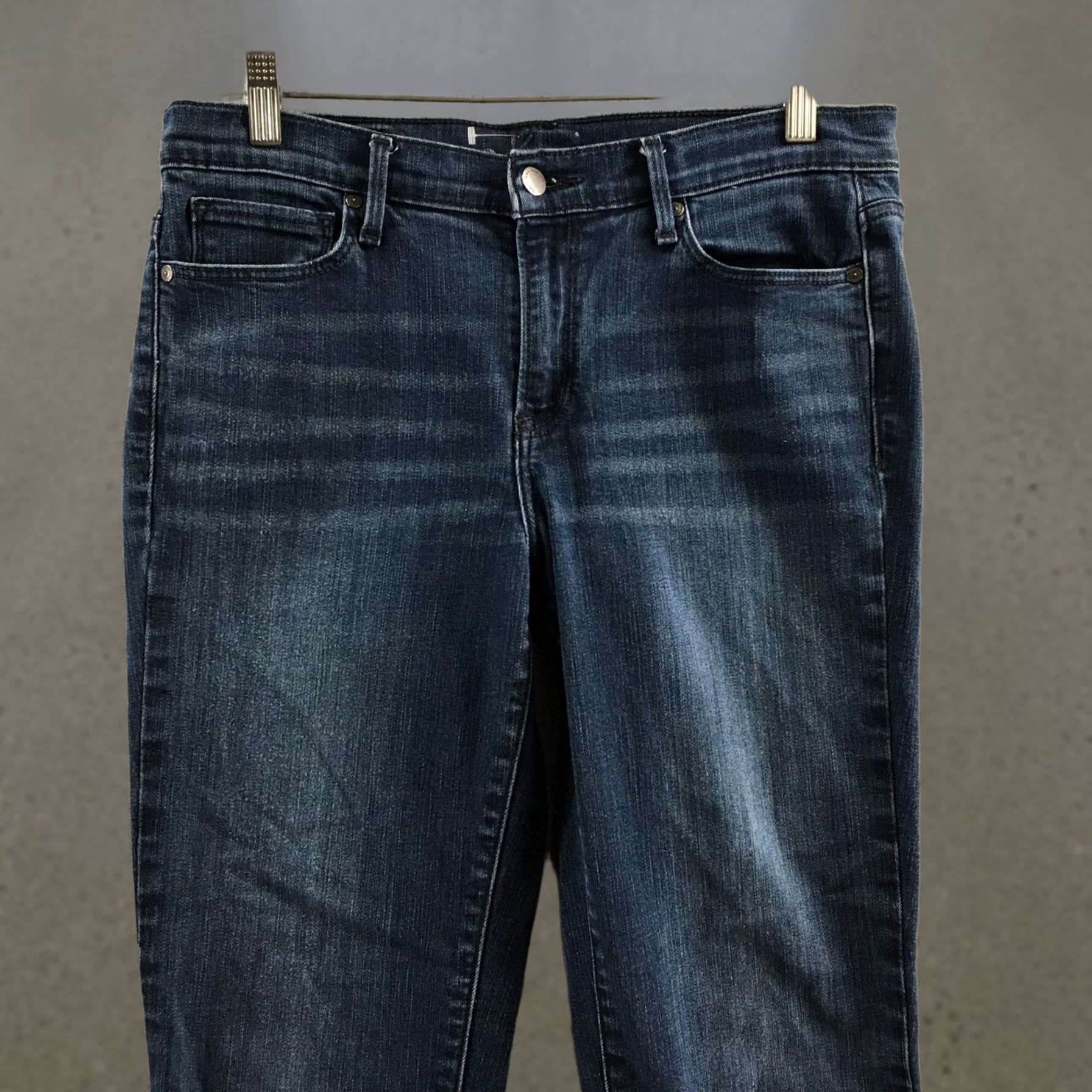 Calvin Klein Calvin Klein Ultimate Skinny Jeans Womens 31/12 Blue Denim Cotton Blend Mid Rise Jeans Women Regular Blue Skinny 31 Inseam 5-Pocket Size 34" / US 12 / IT 48 - 1 Thumbnail
