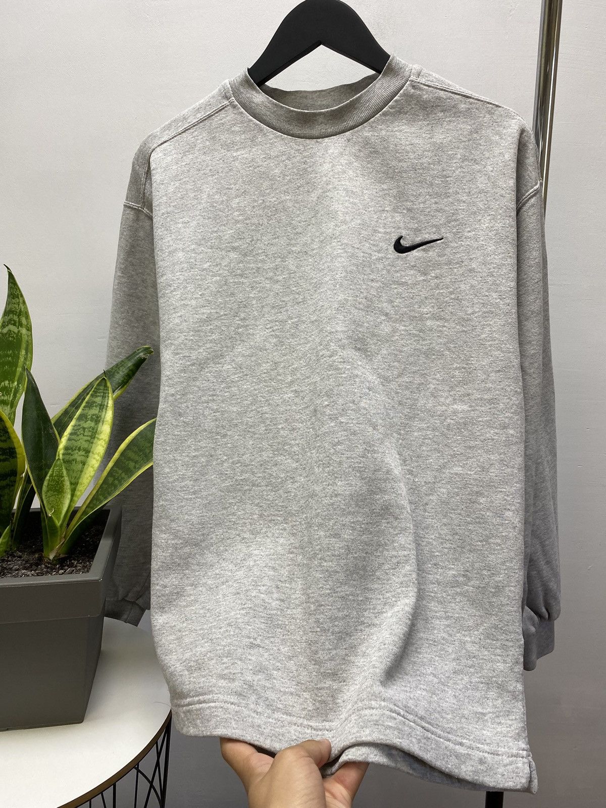 Nike × Vintage Vintage 90s Nike Swoosh Sweatshirt Classic Logo Men’s Grey M Size US M / EU 48-50 / 2 - 7 Thumbnail