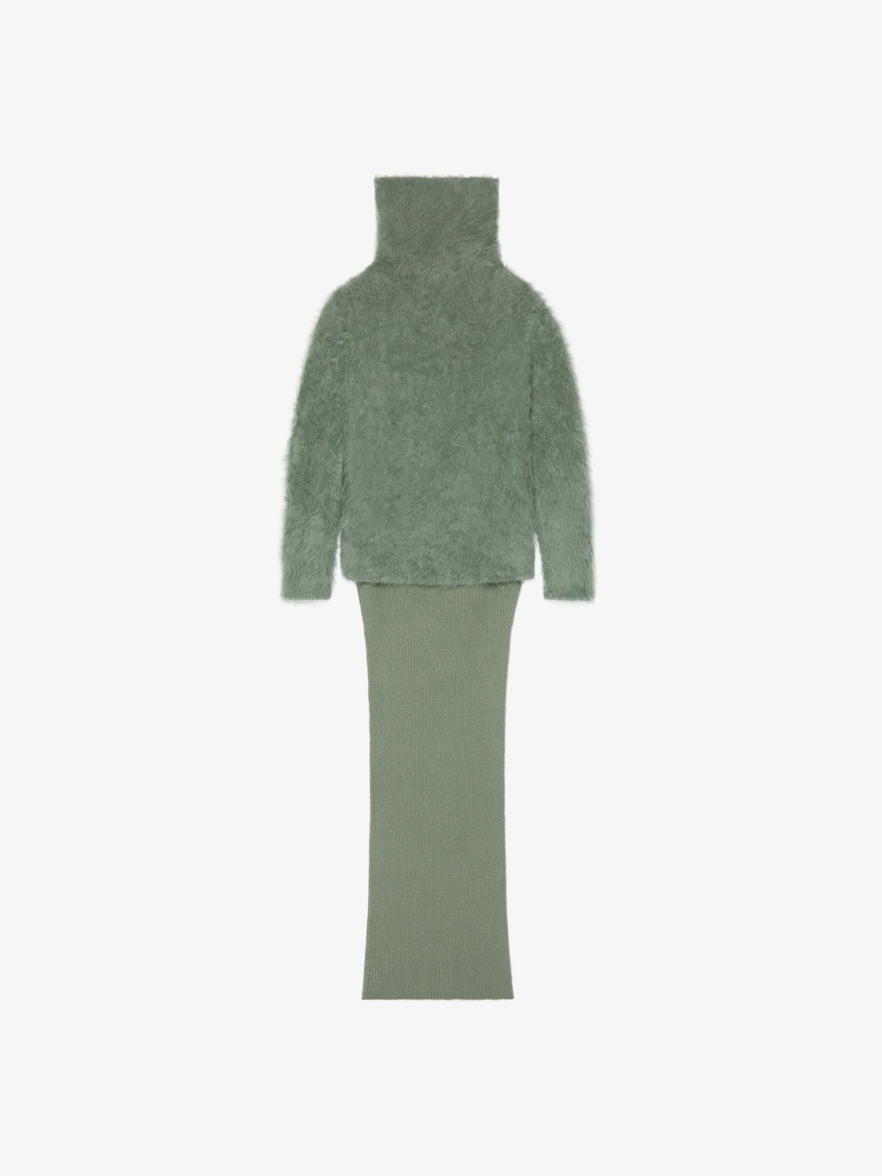 Givenchy o1w1db10825 High Neck Sweater With Calf Length Back Green Size S / US 4 / IT 40 - 1 Thumbnail