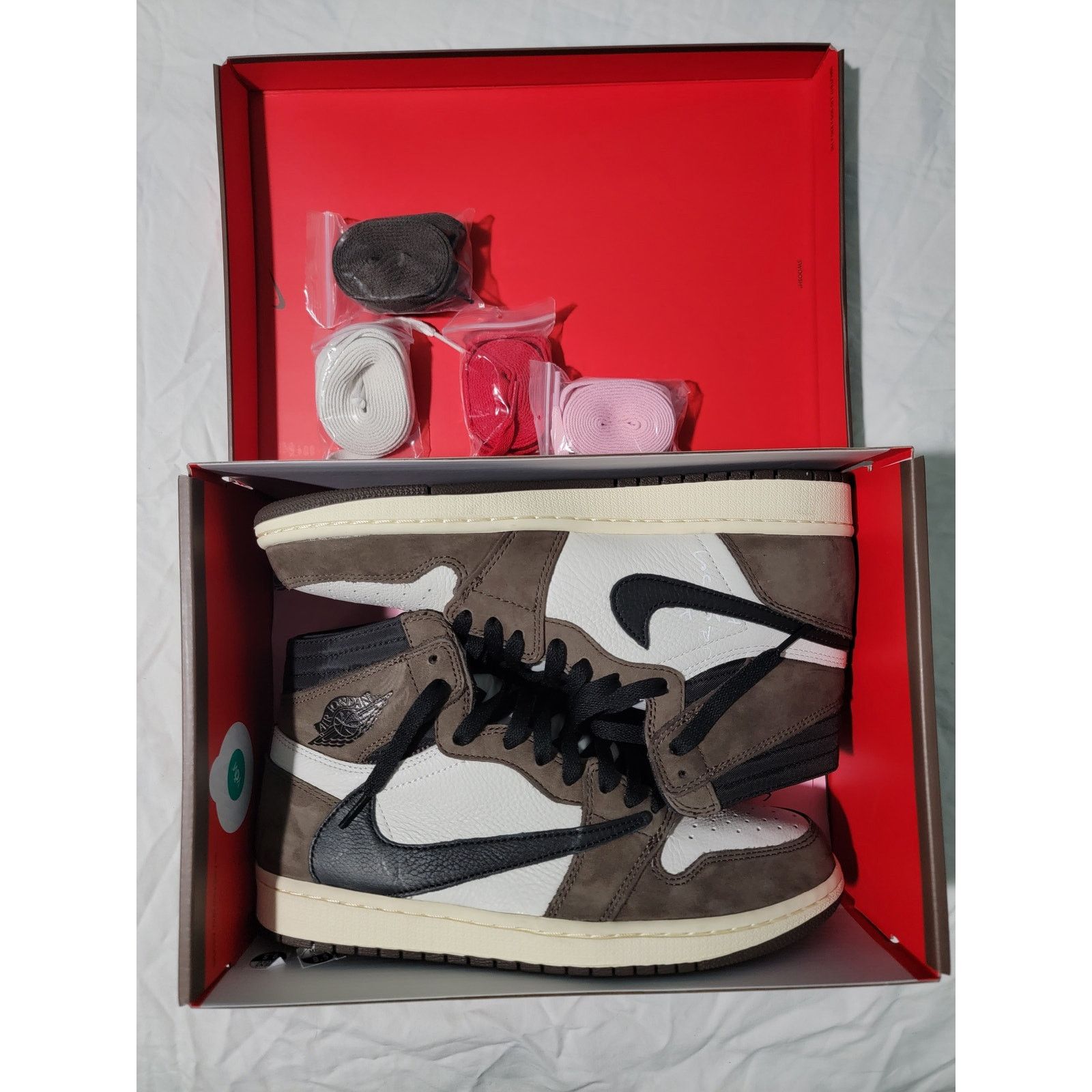 Nike Nike Travis Scott Air Jordan 1 High Mocha Brown Cactus Jack Size US 9.5 / EU 42-43 - 14 Thumbnail