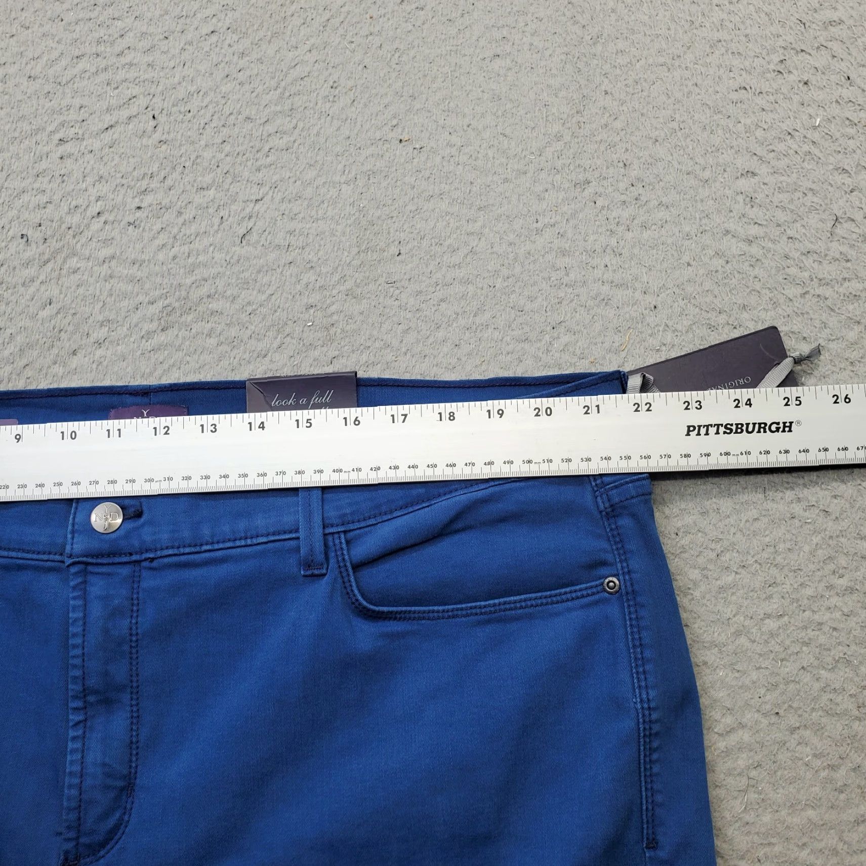 NYDJ NYDJ Dayla Wide Cuff Capri Jeans Women 22W Blue Denim Flat Front 5-Pocket Design Size 40" / US 18 - 6 Thumbnail