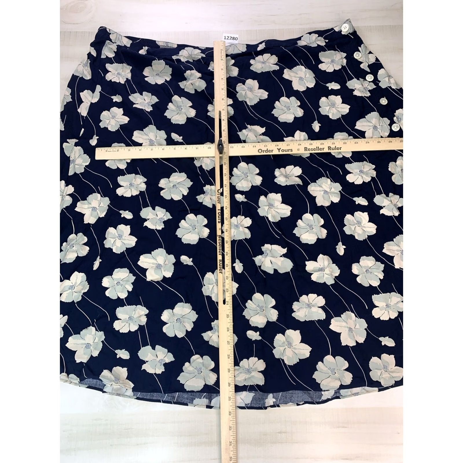 Chaps Chaps Plus Size Womans Floral Button Side Shift Skirt 4X Multicolor Midi Skirt Womens Summer Floral City 4X Size 40" / US 18 - 3 Thumbnail