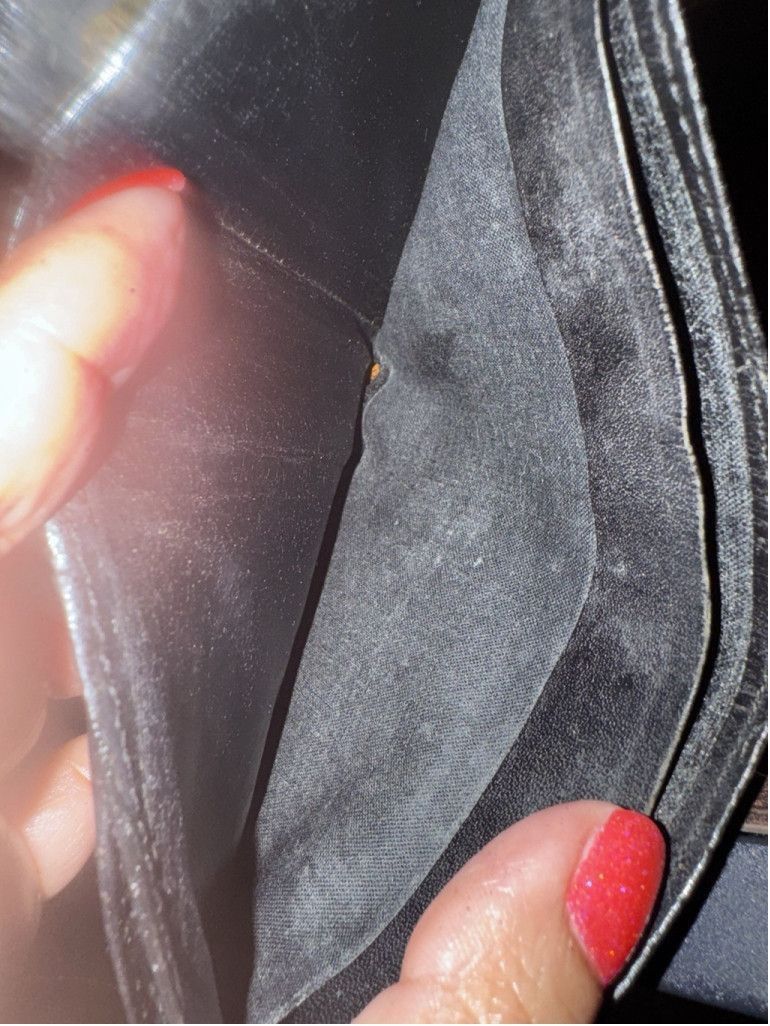 Saint Laurent Paris Yves Saint Laurent Embossed Leather Bifold Wallet Size ONE SIZE - 9 Thumbnail