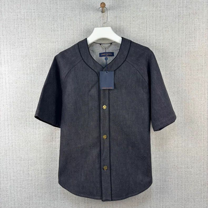 Louis Vuitton Louis Vuitton SS 22 Solid Dark Print Single Breasted Denim Size US XL / EU 56 / 4 - 1 Thumbnail
