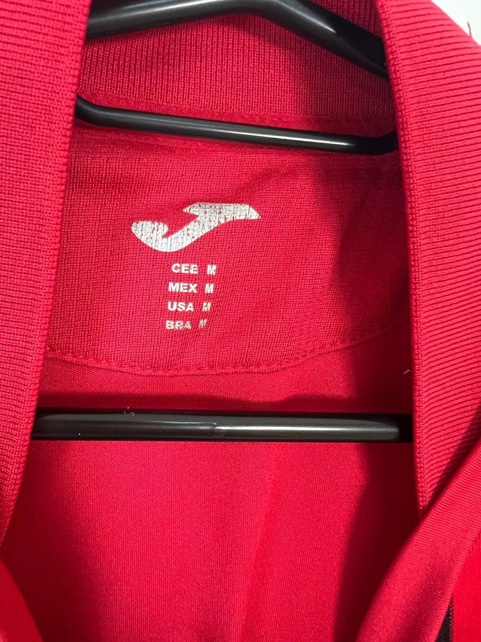 Joma Joma football soccer longe sleeve FC Binglay Town Size M Size US M / EU 48-50 / 2 - 3 Thumbnail