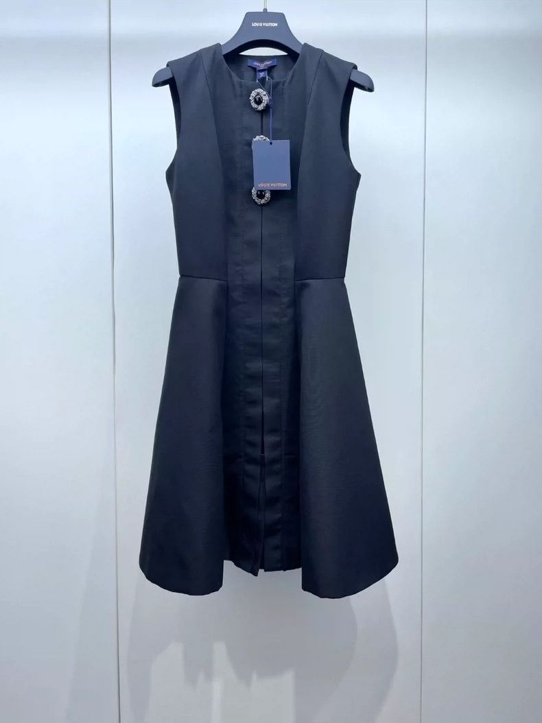 Louis Vuitton LOUIS VUITTON SS24 Black Crew Neck Midi Single Breasted Sle Size XXS / US 00 / IT 34 - 1 Thumbnail