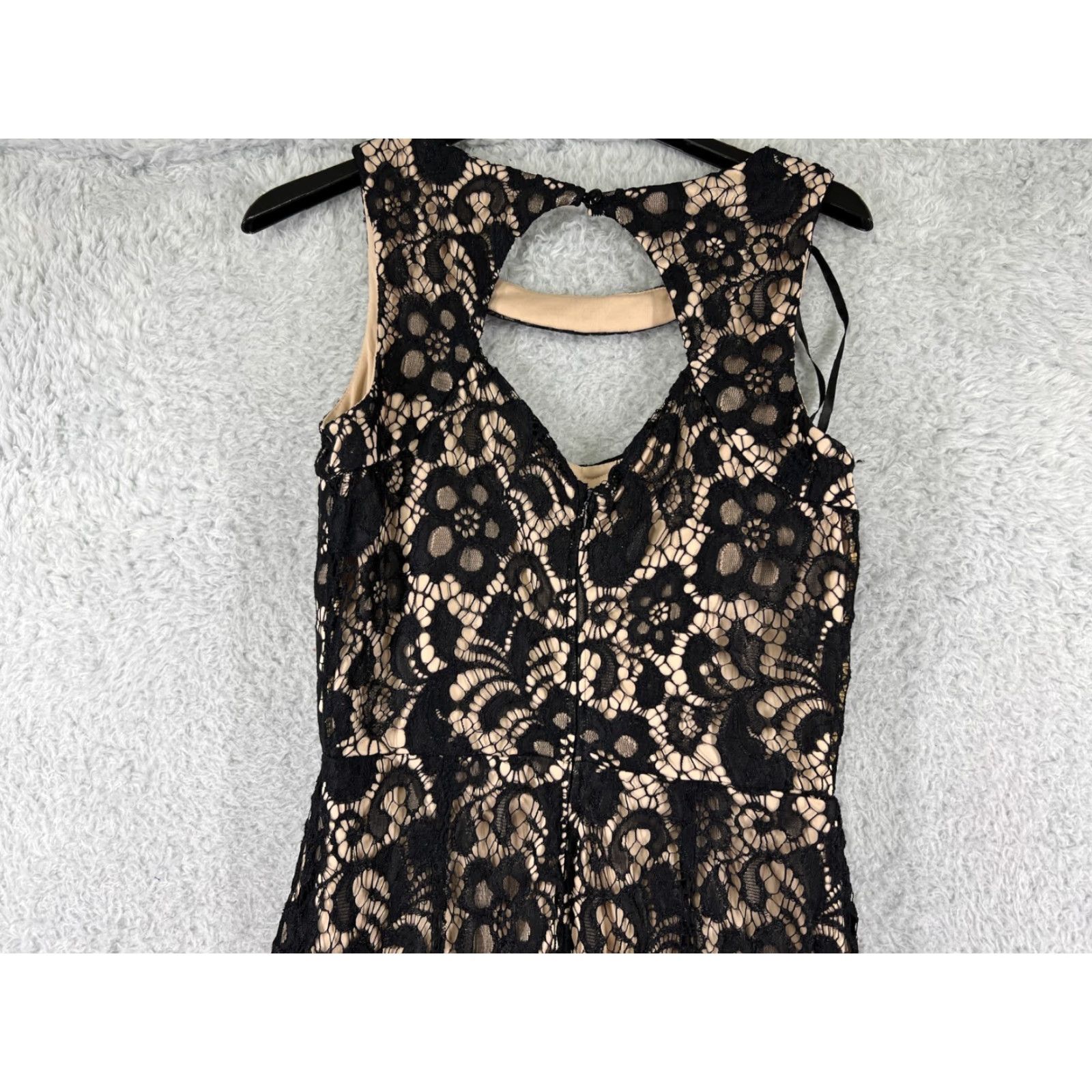 low square neck dress Shapewear Bodycon Midi | Low-Back A concealed back zipper Time For Happy Hour STYLE:A02263016 review-pricing