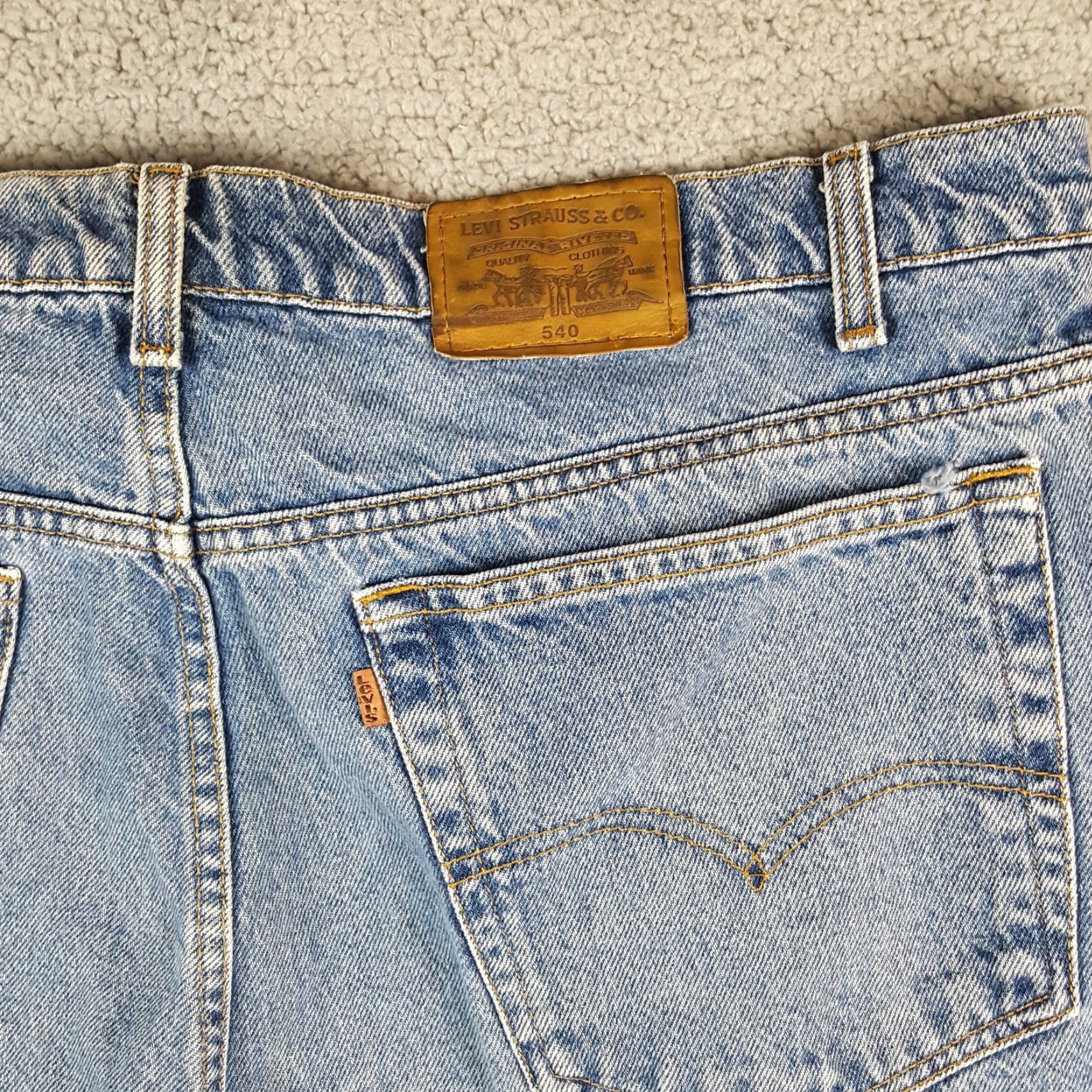 Levi's VINTAGE Levi's Jeans 90s 540 Faded Stonewash Relaxed Fit 42x34 Denim Blue Mens Jeans 5-Pocket Design Inseam 34” Cotton Denim Zipper Button Logo N/A Size US 42 / EU 58 - 6 Thumbnail