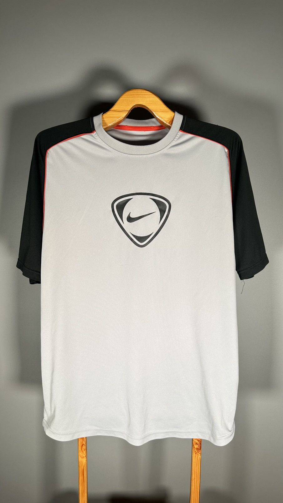 Nike VINTAGE BIG LOGO LARGE NIKE TEE🔥 Size US L / EU 52-54 / 3 - 6 Thumbnail