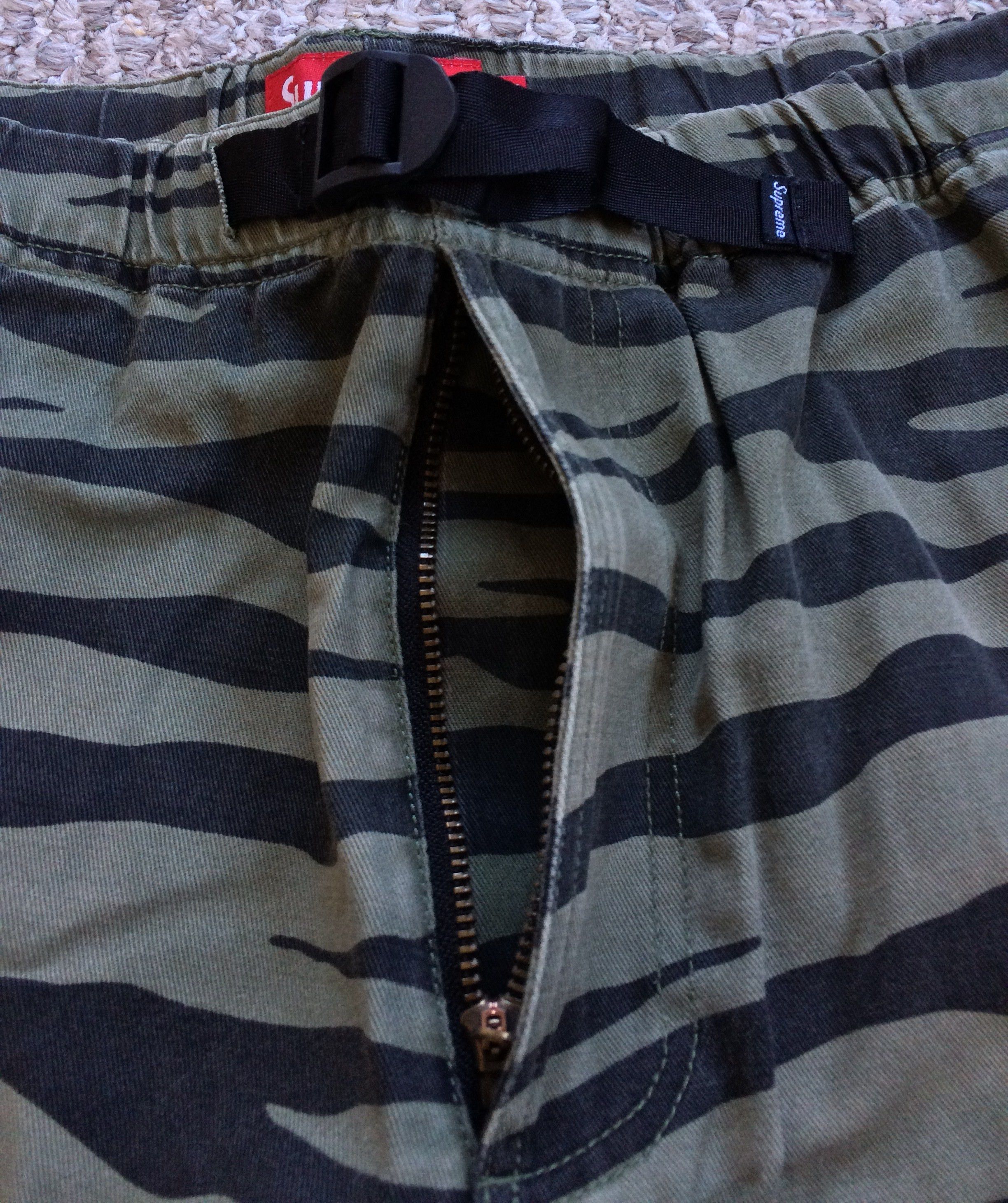 Supreme S/S 2011 Supreme Zebra Shorts Size US 32 / EU 48 - 3 Thumbnail