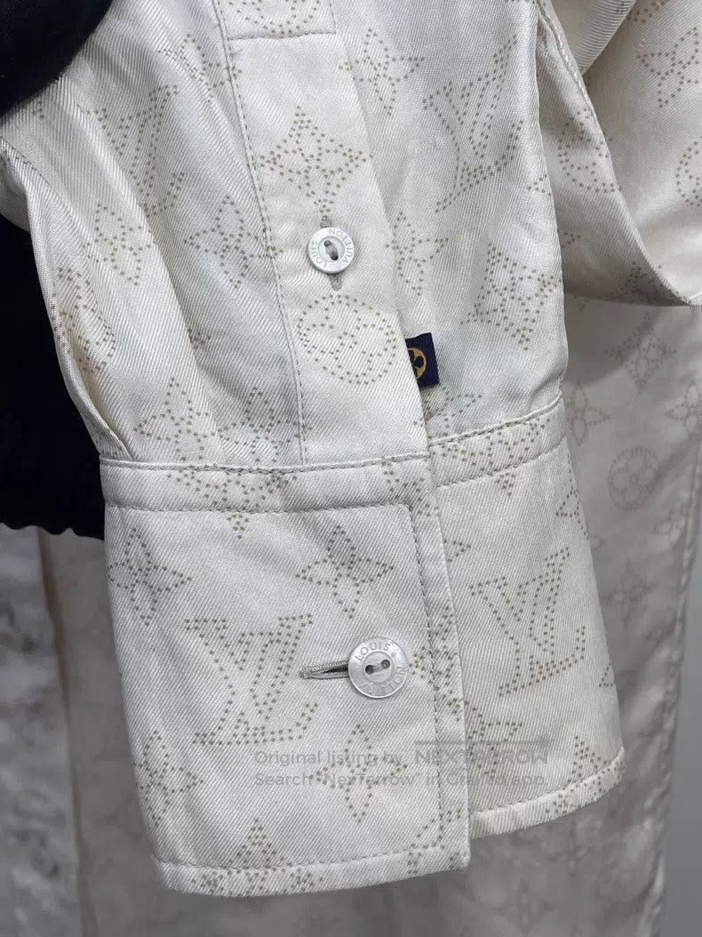 Louis Vuitton Louis Vuitton Classic Old Pattern Silk Shirt Size XS / US 0-2 / IT 36-38 - 5 Thumbnail