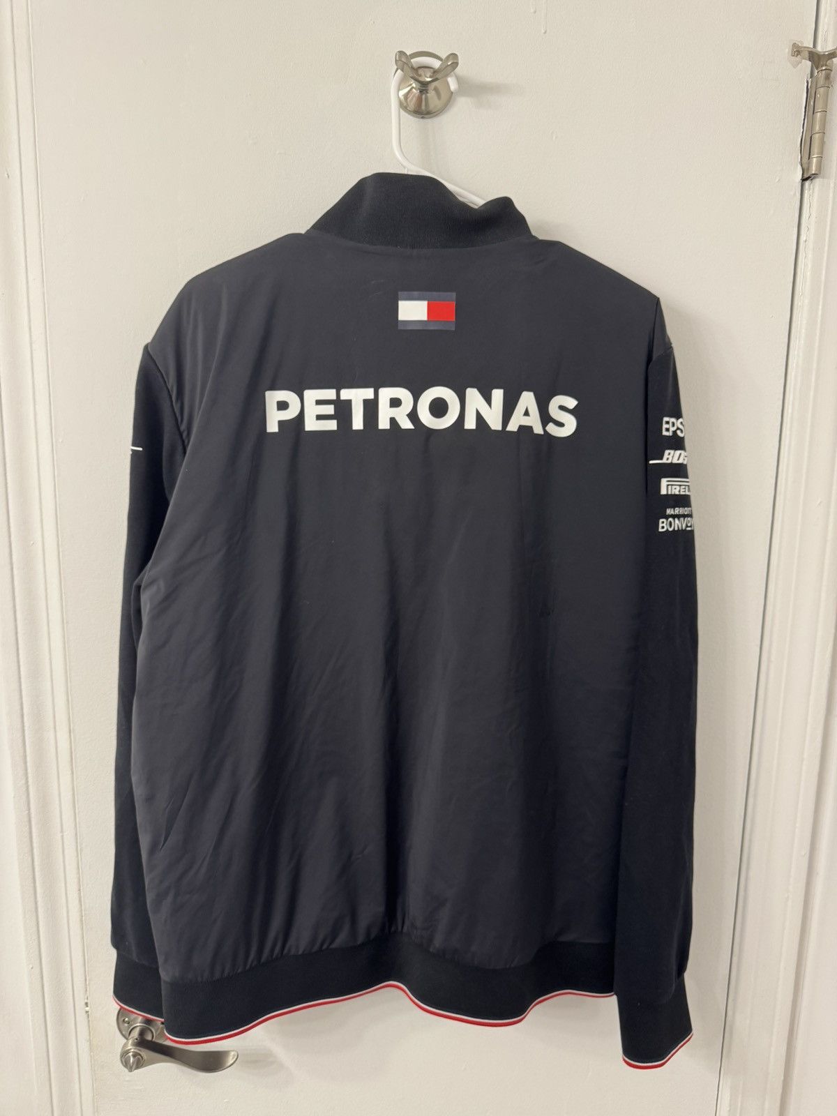 Formula 1 × Mercedes-Benz mercedes-AMG petronas sweatshirt Size US L / EU 52-54 / 3 - 2 Thumbnail