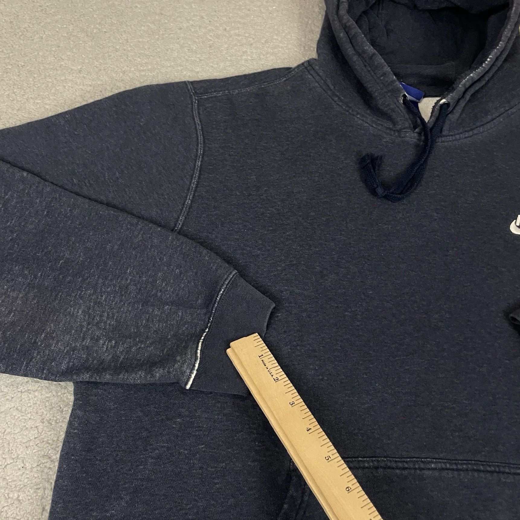 Nike VINTAGE Nike Sweatshirt Mens XXL Blue Hoodie Embroidered Distressed Fade Swoosh Size US XXL / EU 58 / 5 - 6 Thumbnail