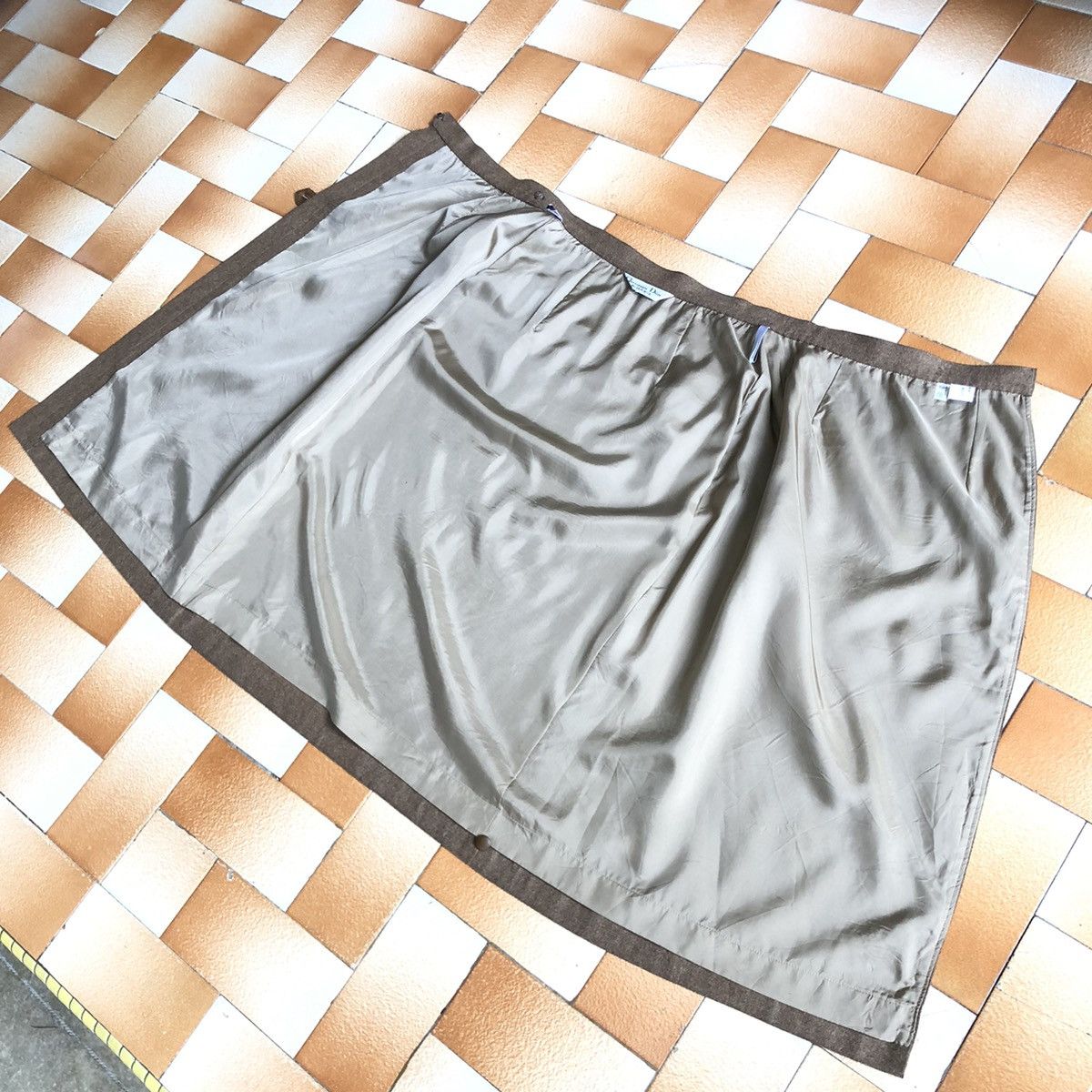 Christian Dior Monsieur CHRISTIAN DIOR PRET-A-PORTER wool midi skirt Size 25" / US 0 / IT 36 - 6 Thumbnail