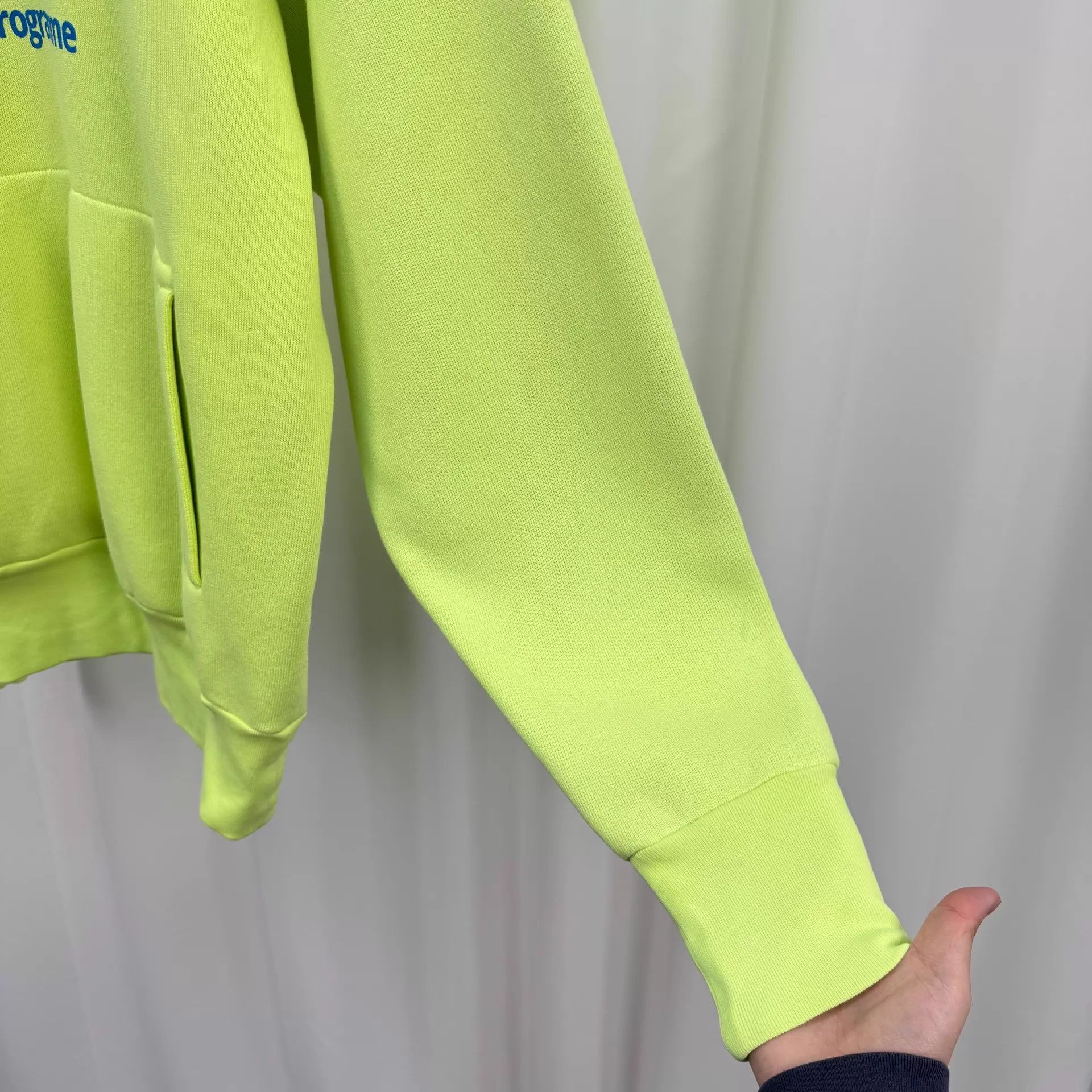 Balenciaga Balenciaga WFP Food Limited Logo Sweatshirt XS 98 New Size US XS / EU 42 / 0 - 4 Thumbnail