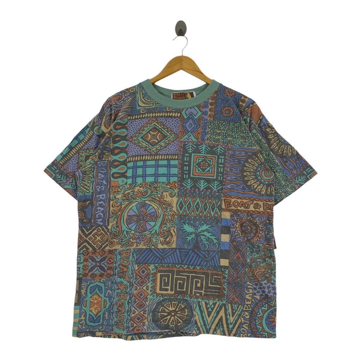 Vintage Vintage BOAT & BEACH Navajo Baroque Aztech AOP Tee Shirt Size XL / US 12-14 / IT 48-50 - 1 Thumbnail