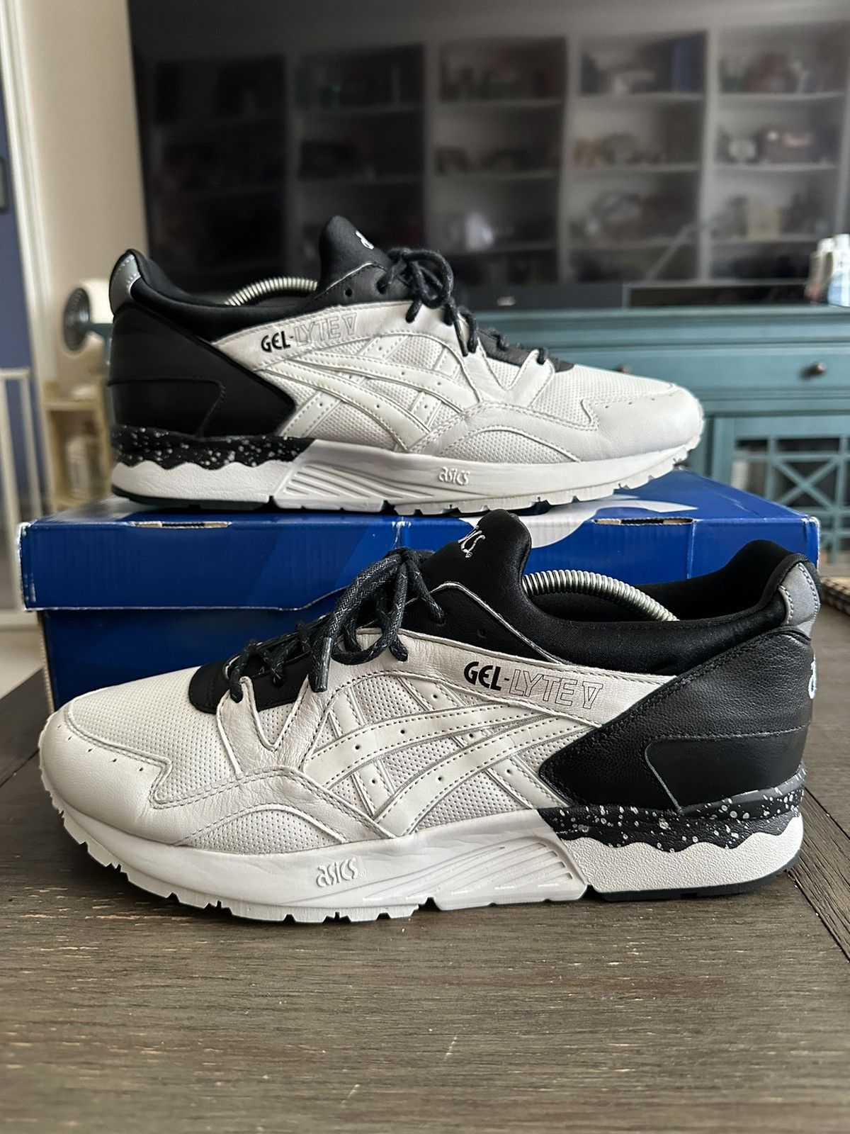 Asics gel lyte v monkey time online