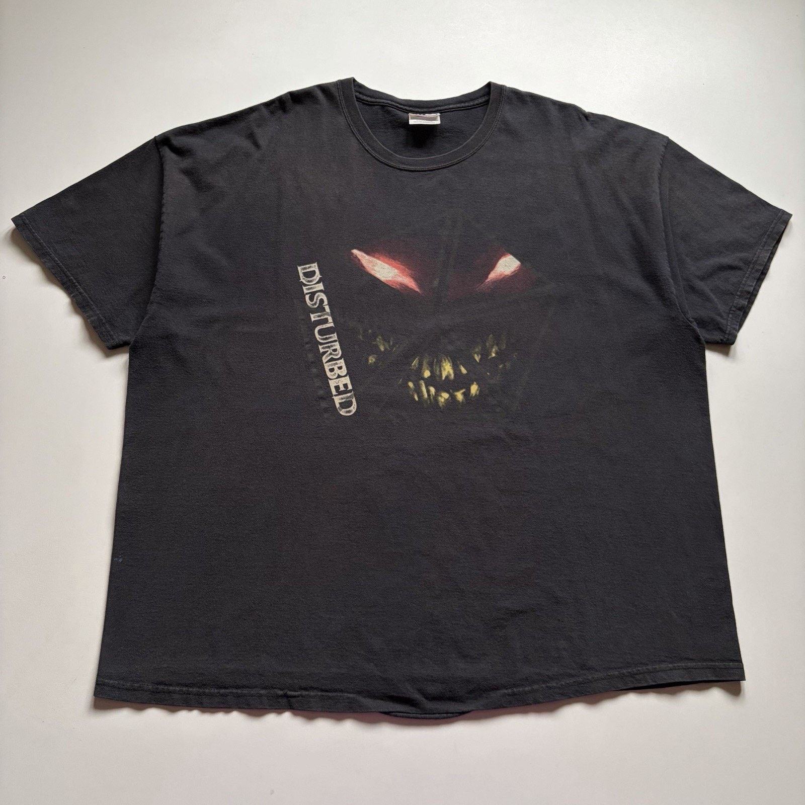 Band Tees × Hanes × Vintage Vintage Disturbed Band Shirt Y2K 3XL Hanes Faded Black Rare Size US XXL / EU 58 / 5 - 1 Thumbnail