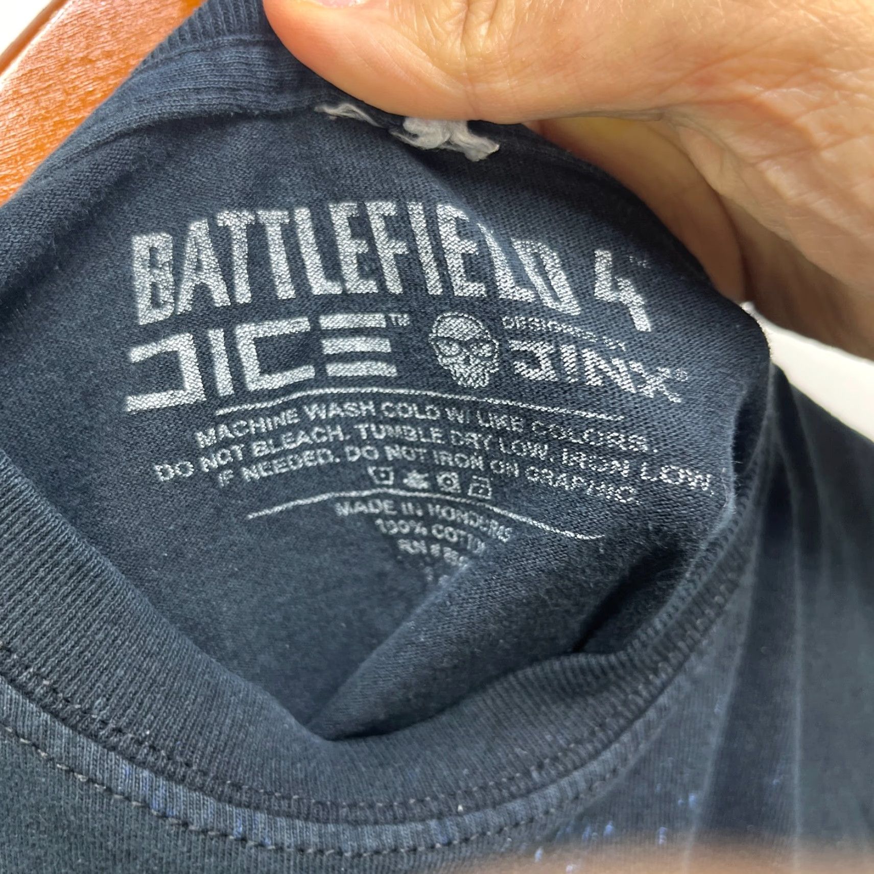 Liquid Blue VINTAGE Liquid Blue T-Shirt Battlefield 4 Shirt XL Men Black 90s Logo Cotton Knit Size US XL / EU 56 / 4 - 4 Thumbnail