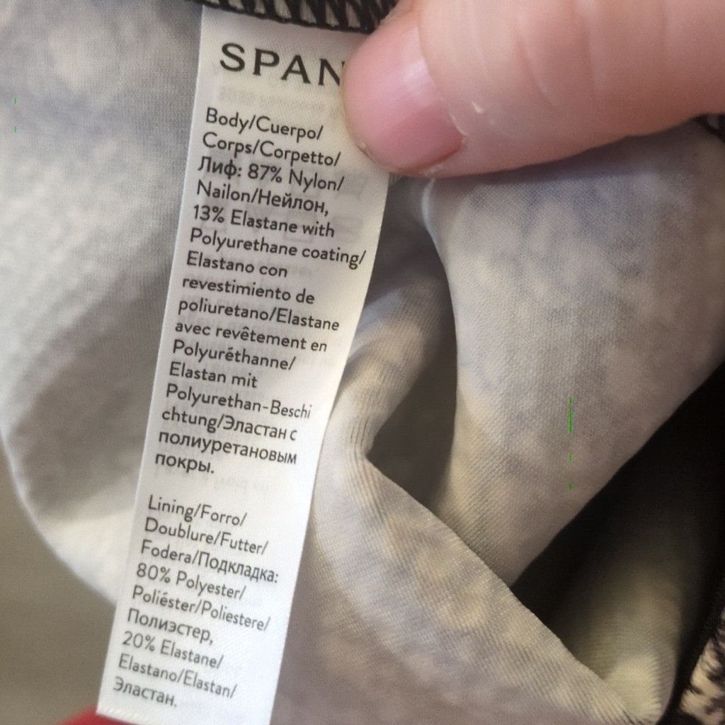 Spanx Spanx Grey Snake Faux Leather Snake Shine Leggings Sz. Small Size 24" / US 00 / IT 34 - 6 Thumbnail