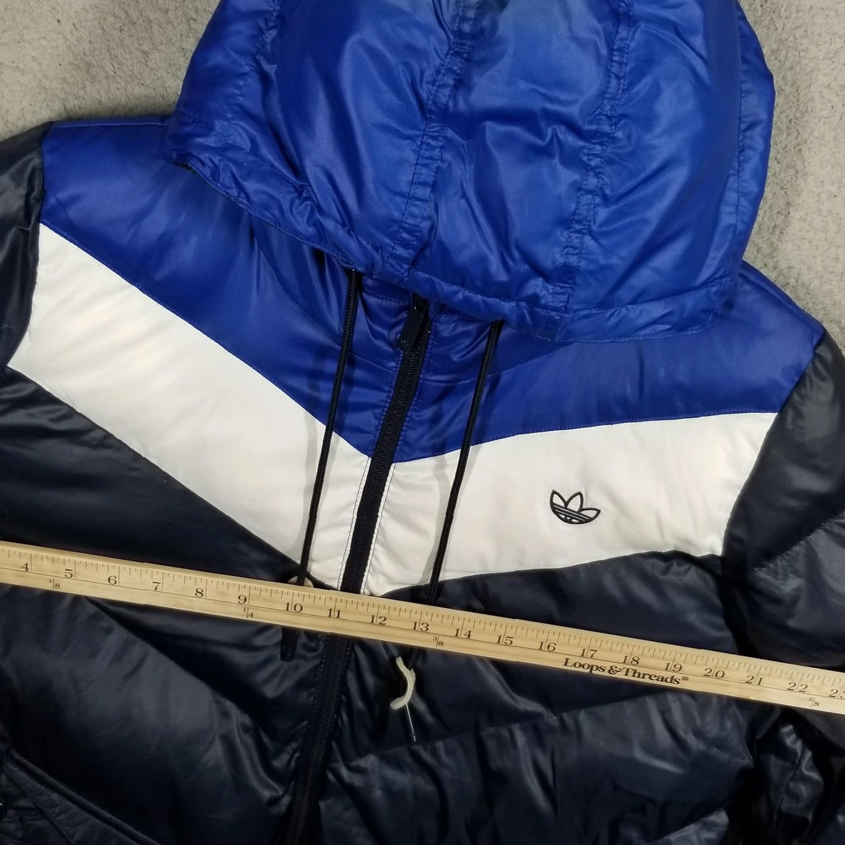 Adidas Adidas Jacket Woman XL Blue Puffer Hooded Chevron Colorblock Trefoil Quilted Size US XL / EU 56 / 4 - 7 Thumbnail