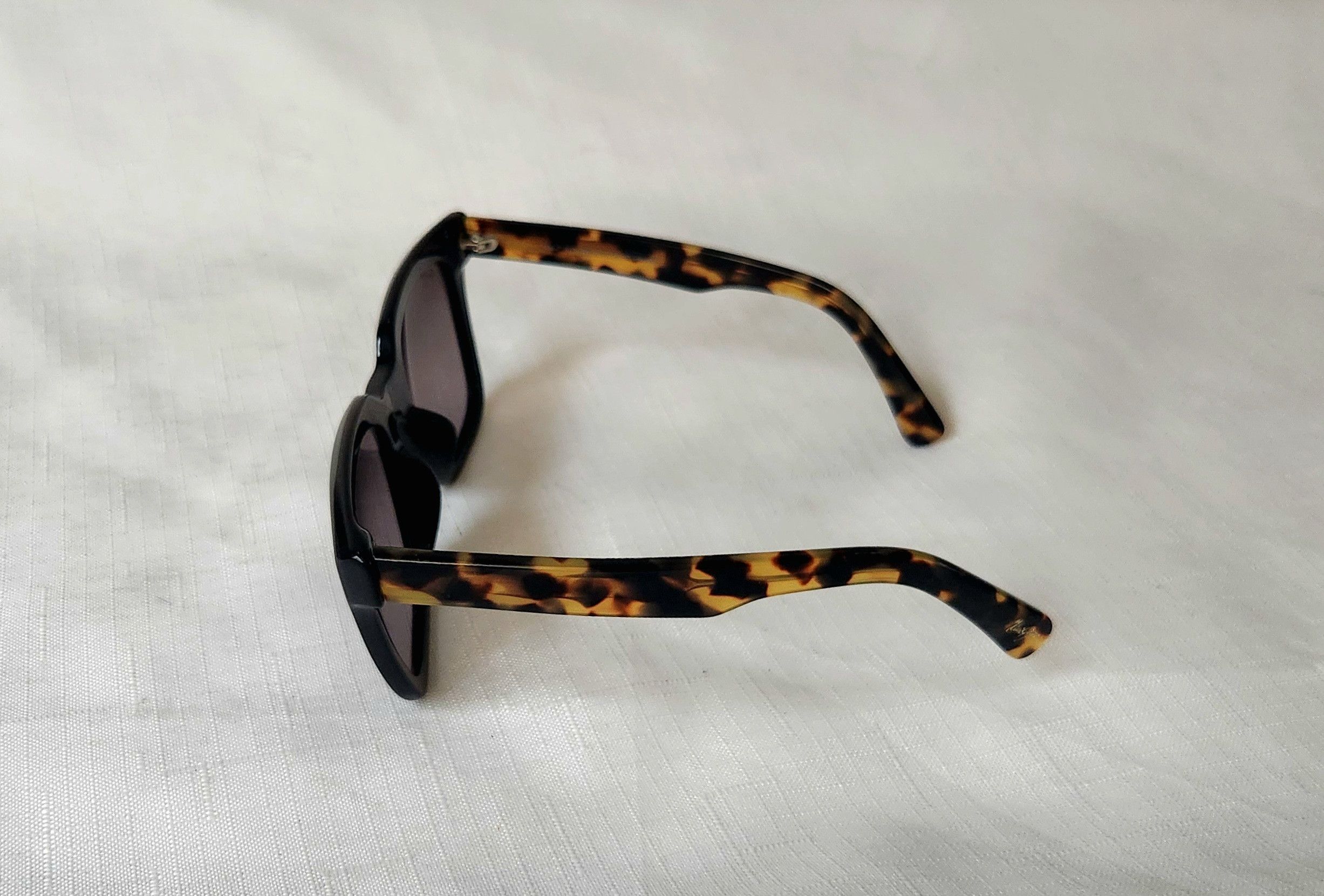 Maui Jim Maui Jim Heliconia MJ 739-02B Square Black Sunglasses Size ONE SIZE - 4 Thumbnail