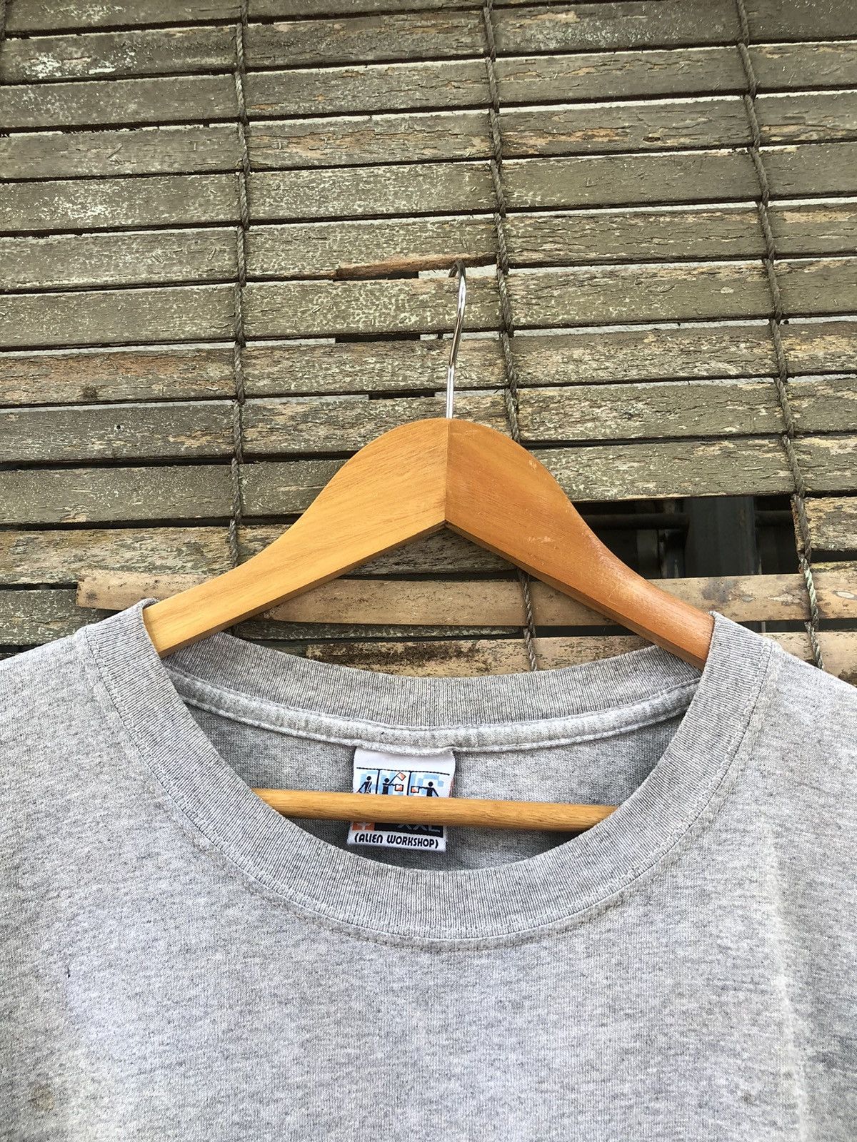 🔥Vintage 90s🔥RARE Distressed Alien Workshop Tee