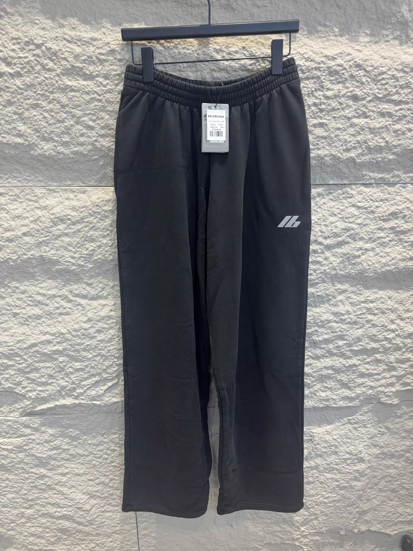Balenciaga Balenciaga 24FW IB Reflective Logo Black Sweatpants XS Size US 28 / EU 44 - 1 Thumbnail