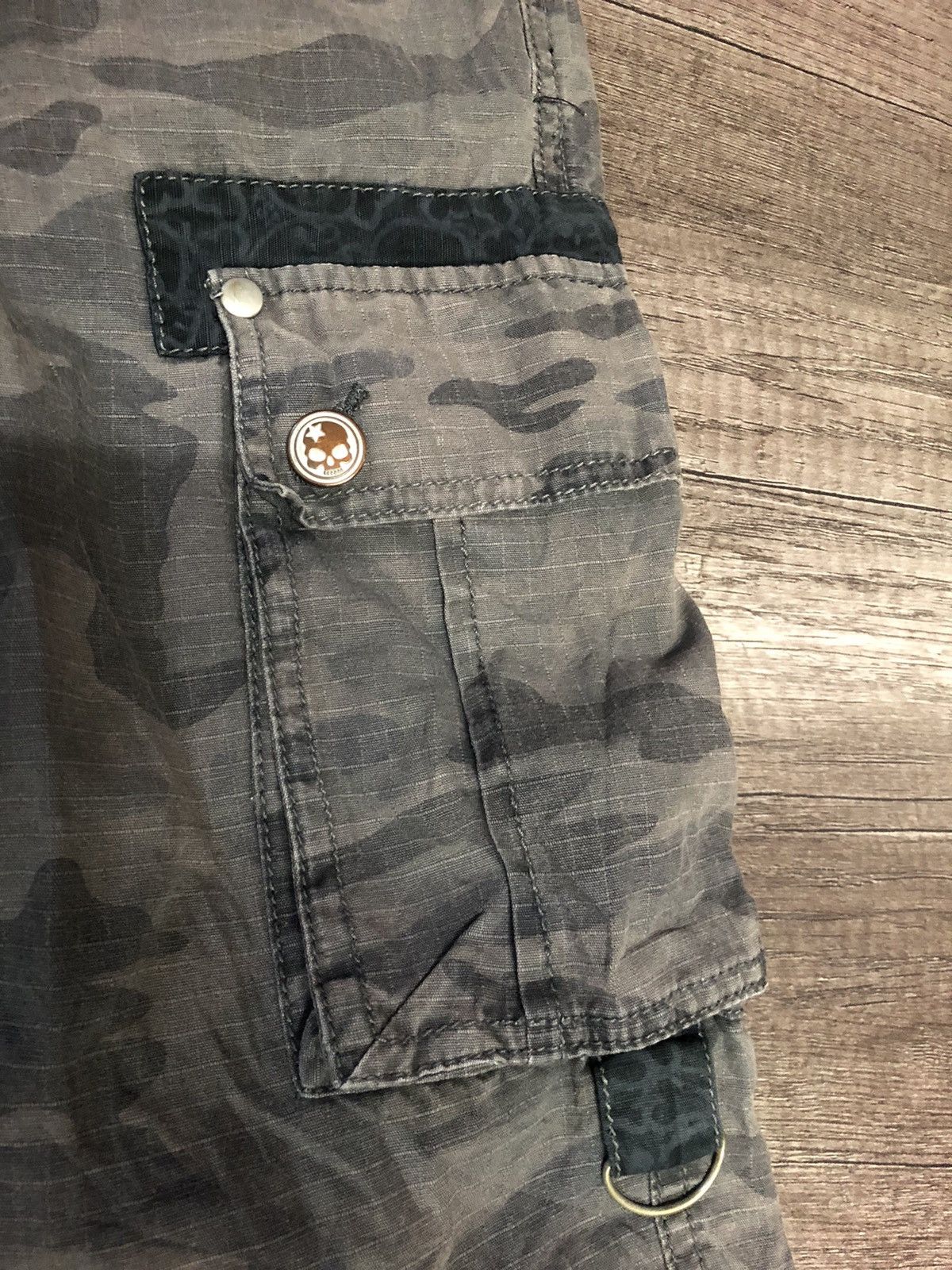 Designer × Japanese Brand BA-TSU STUDIO SKULL DESIGN CAMO SHORT PANTS Size US 30 / EU 46 - 10 Thumbnail