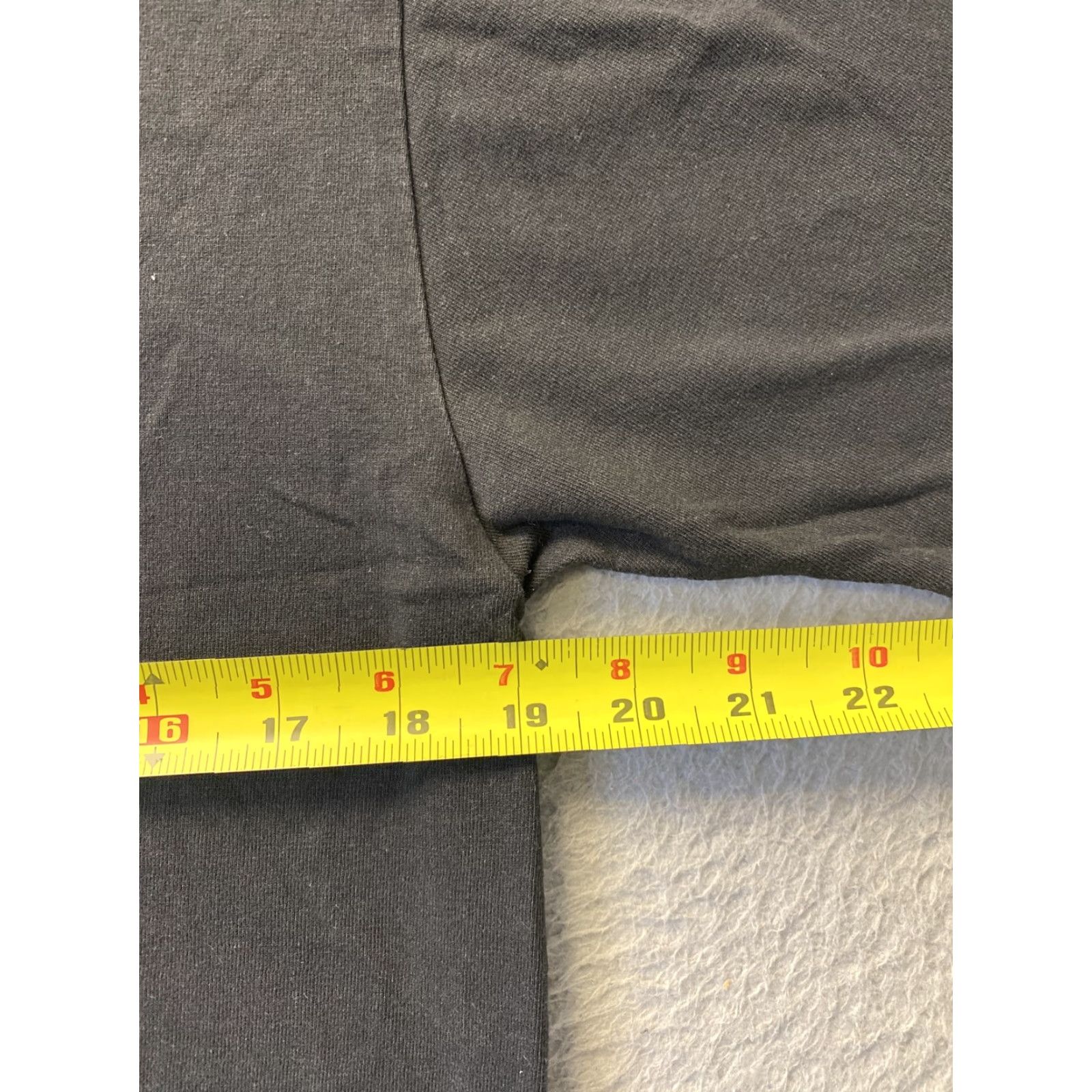 Vans VINTAGE? Wait not vintage. The item is Vans T-shirt Off The Wall Short Sleeve Classic Men’s Black Medium 46-48 Black Graphic Logo Mens T-Shirt Size US M / EU 48-50 / 2 - 6 Thumbnail