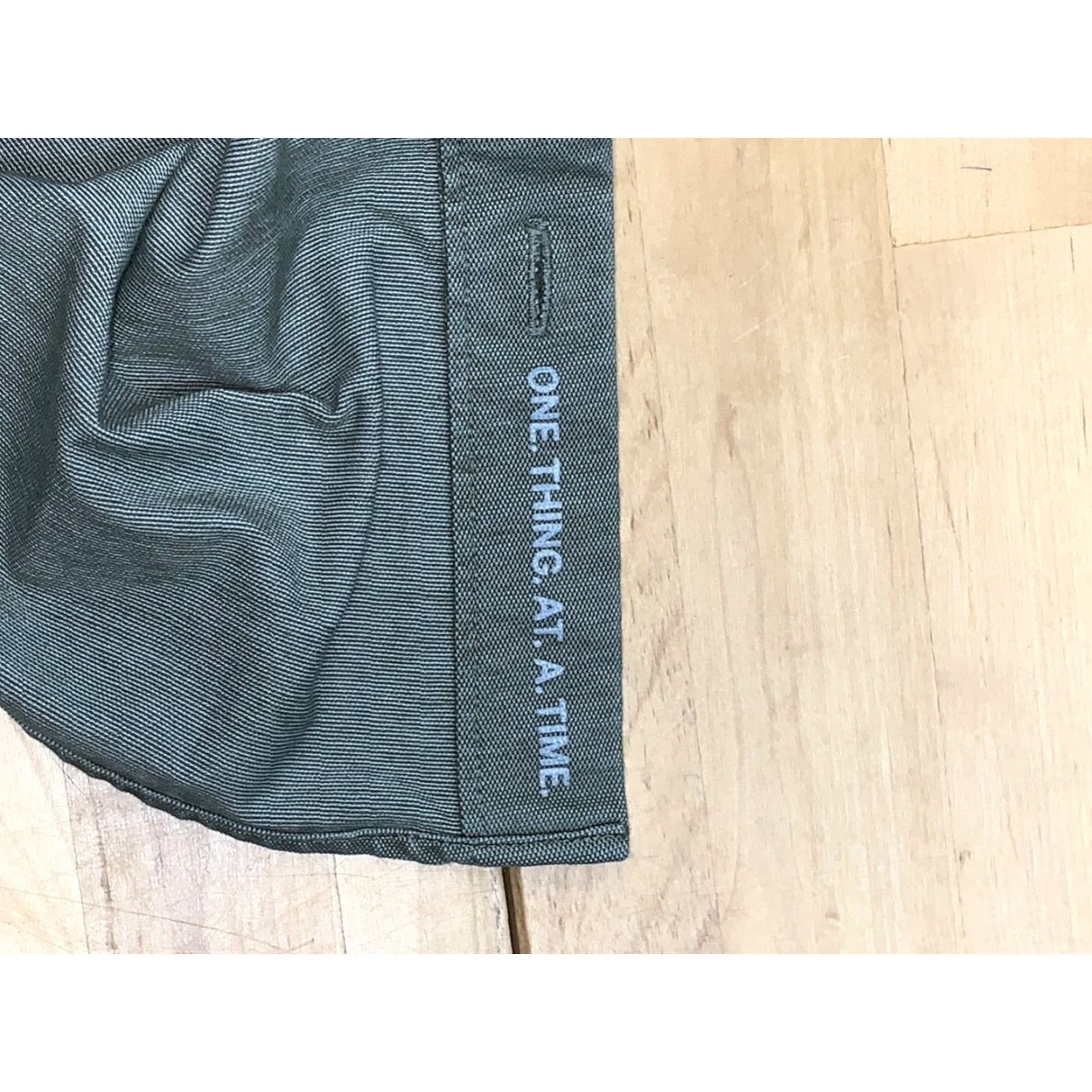 Lululemon Lululemon Men's Button-Up Long Sleeve M Green Casual Shirt Size US M / EU 48-50 / 2 - 4 Thumbnail