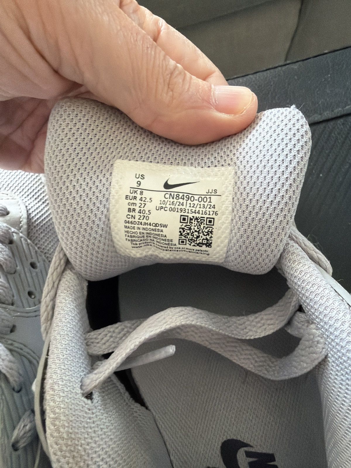 Nike Nike Air Max 90s Wolf Grey Size US 9 / EU 42 - 2 Thumbnail