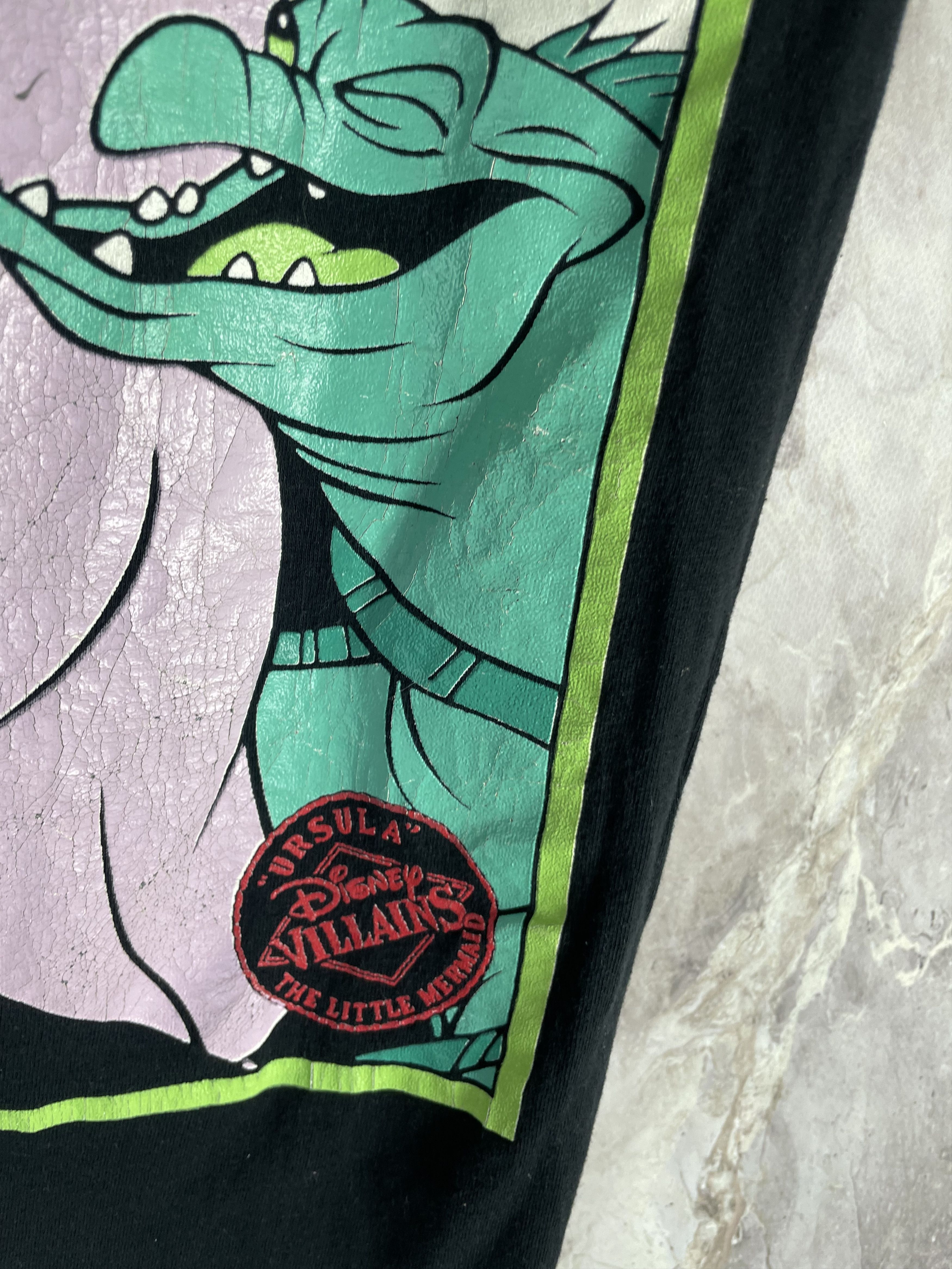 Disney *RARE* Vintage Disney Villains Big Print T-Shirt Size US M / EU 48-50 / 2 - 4 Thumbnail