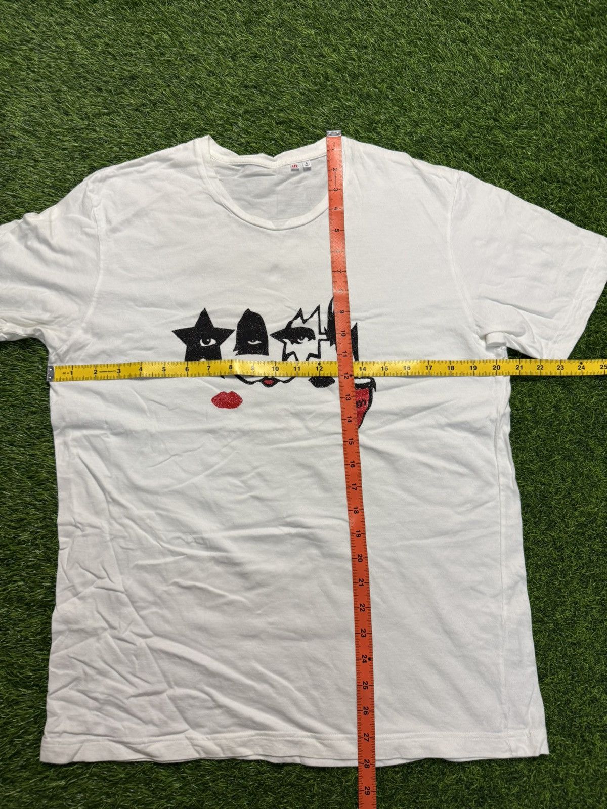 Uniqlo assorted tshirt - uniqlo kiss band tshirt Size US L / EU 52-54 / 3 - 7 Thumbnail