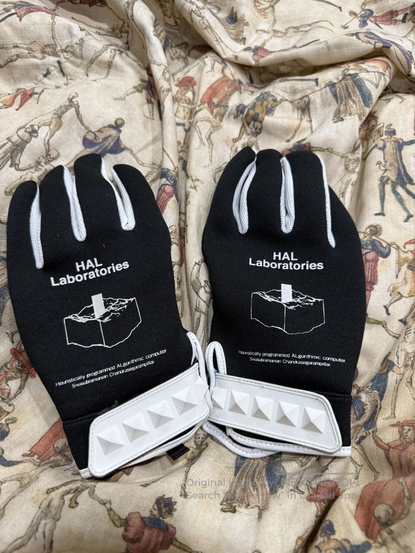 Undercover UNDERCOVER HAL Laboratories Rivet Moto Gloves. Size ONE SIZE - 1 Thumbnail