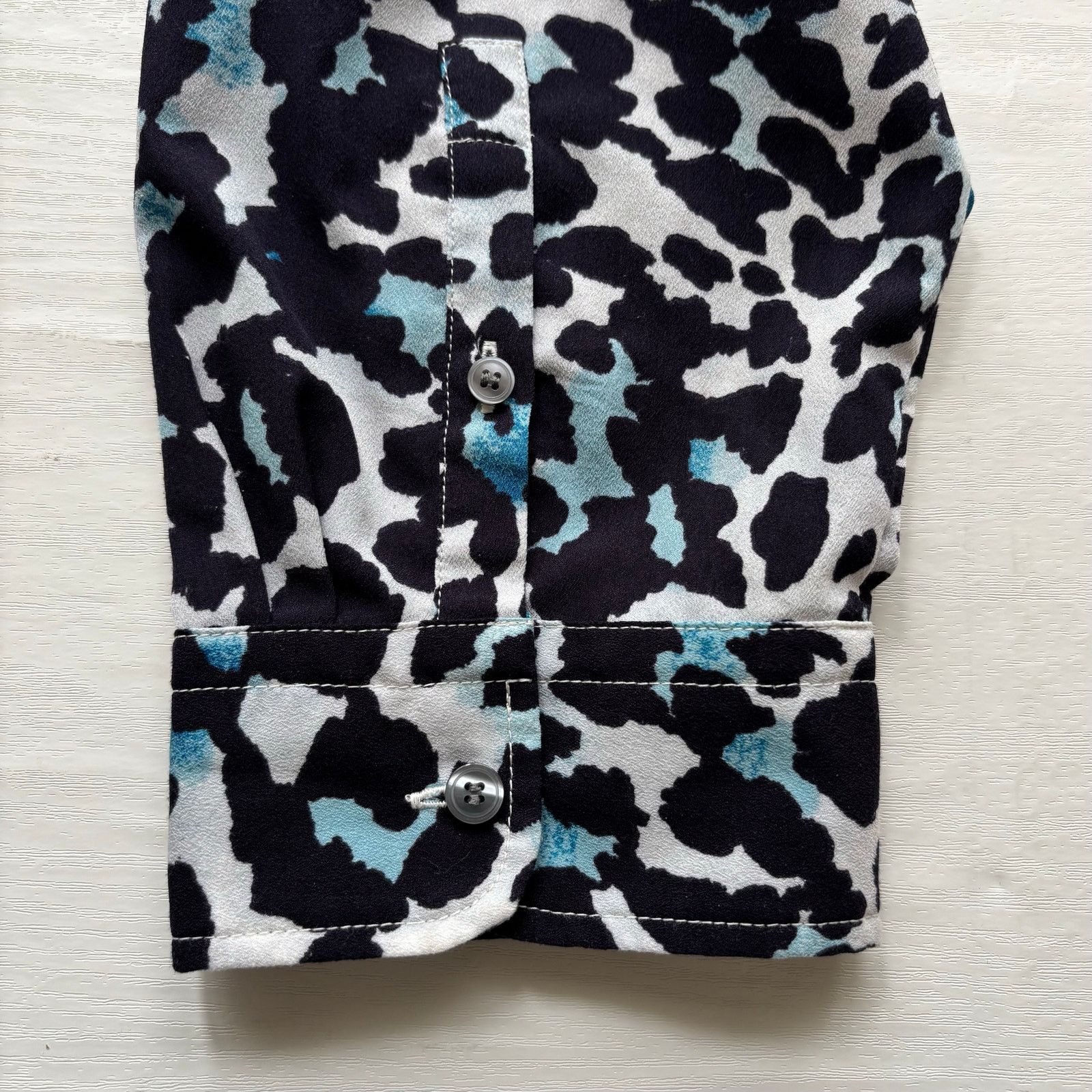 Other Talbots Black White Blue Leopard Print Blouse Size XLP Size XL / US 12-14 / IT 48-50 - 7 Thumbnail