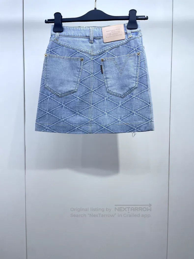 Louis Vuitton Louis Vuitton Rhombic denim skirt Size 33" - 2 Thumbnail