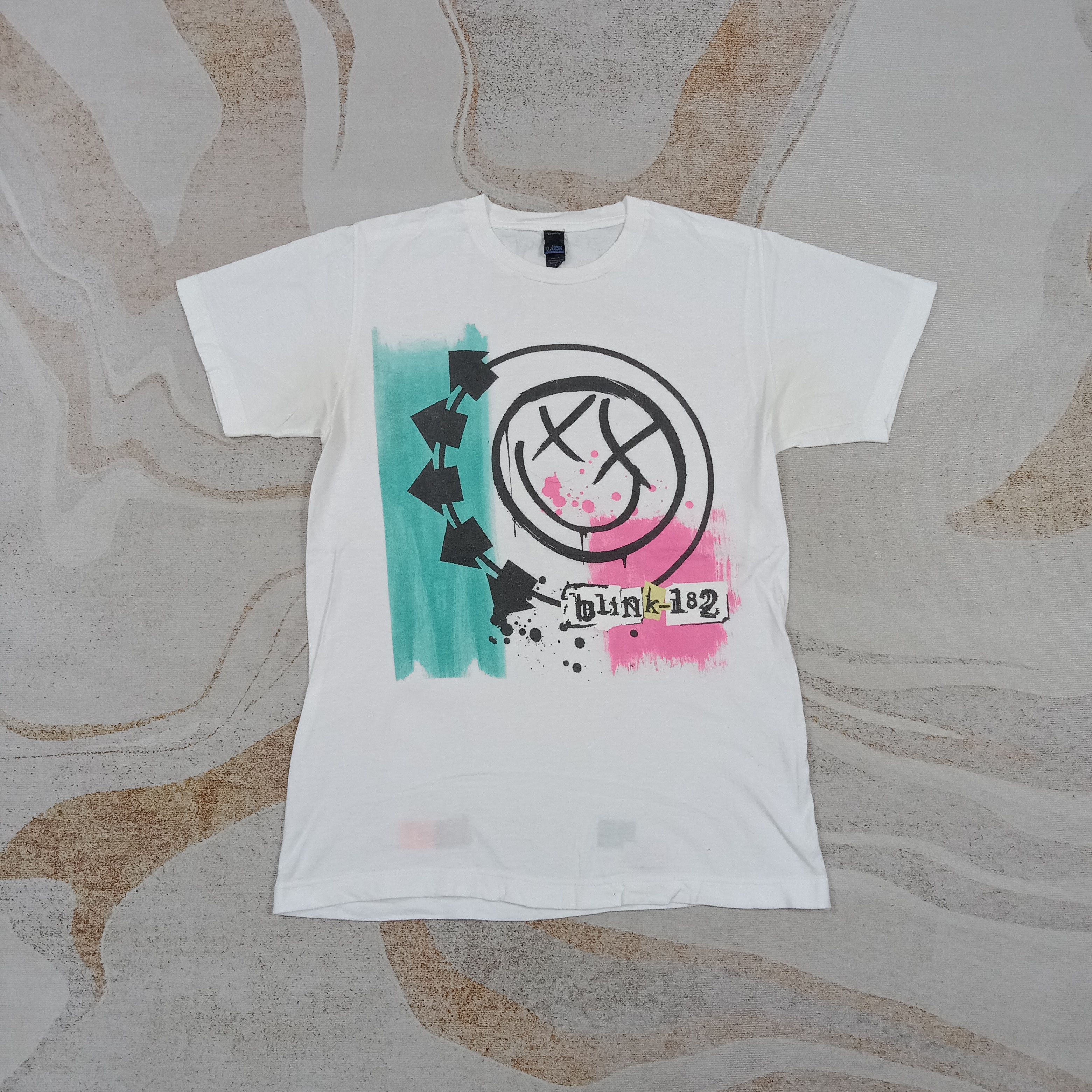 Band Tees Blink-182 American Rock Band Tshirt C285N8 Size US S / EU 44-46 / 1 - 1 Thumbnail