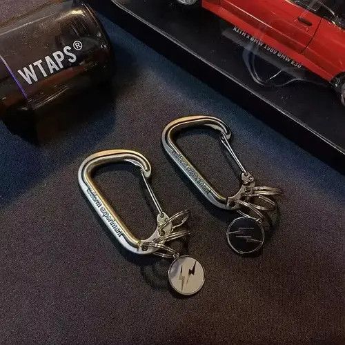 VIBE Carabiner Titanium Steel Lightning Keychain Size ONE SIZE - 1 Thumbnail