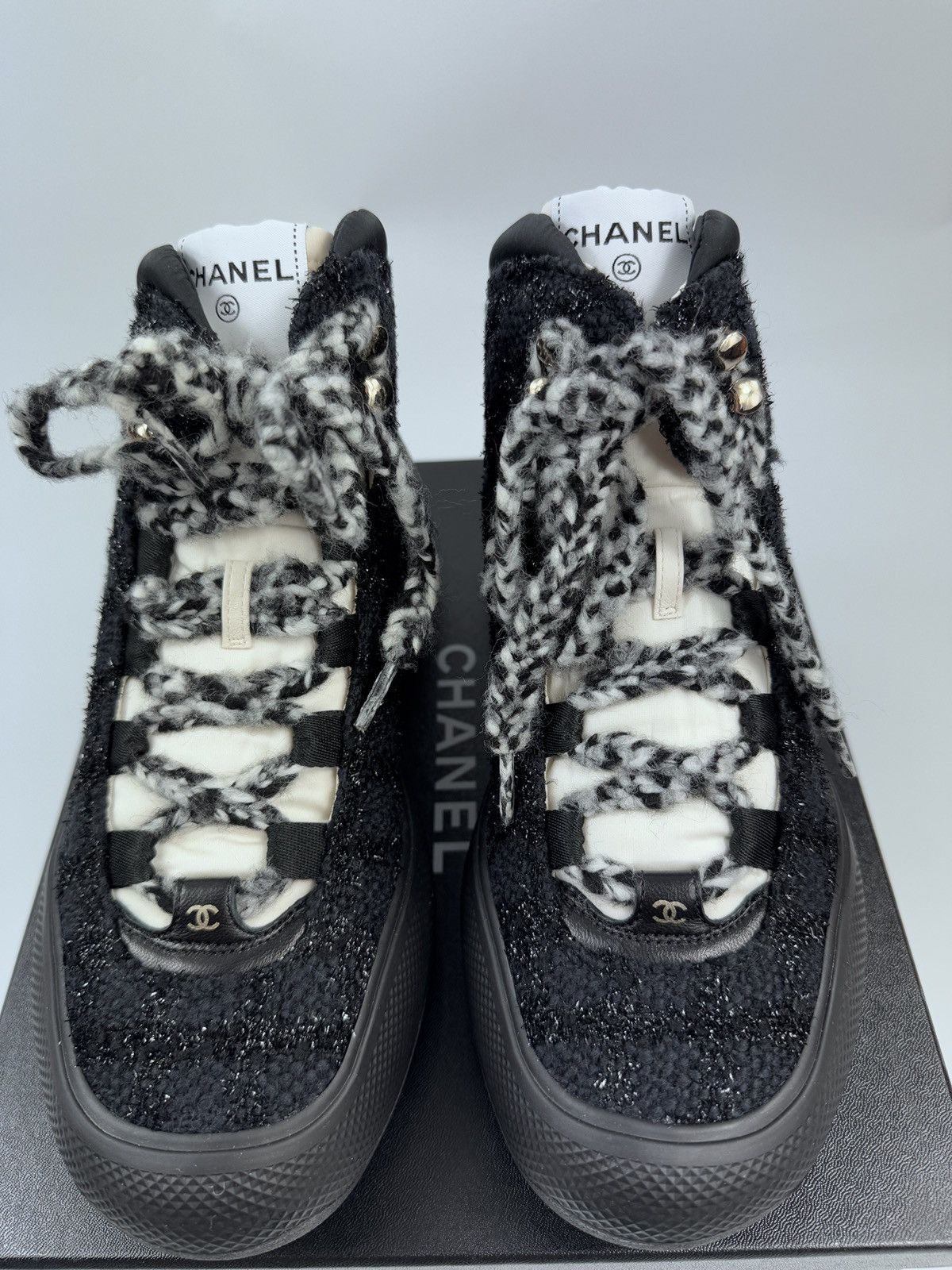Chanel CHANEL Fall-Winter 22/23 Winter Sneakers Size US 9 / EU 42 - 2 Thumbnail