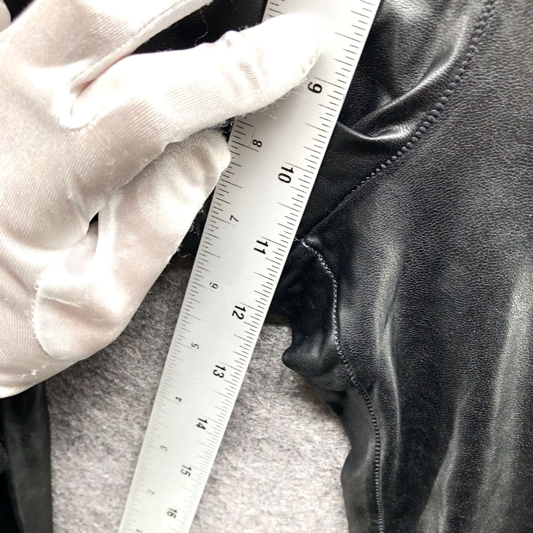 Aritzia Aritzia Wilfred Free Daria Faux Vegan Leather Leggings S High Waisted Black Women's Leggings XS? Size 28" / US 6 / IT 42 - 6 Thumbnail